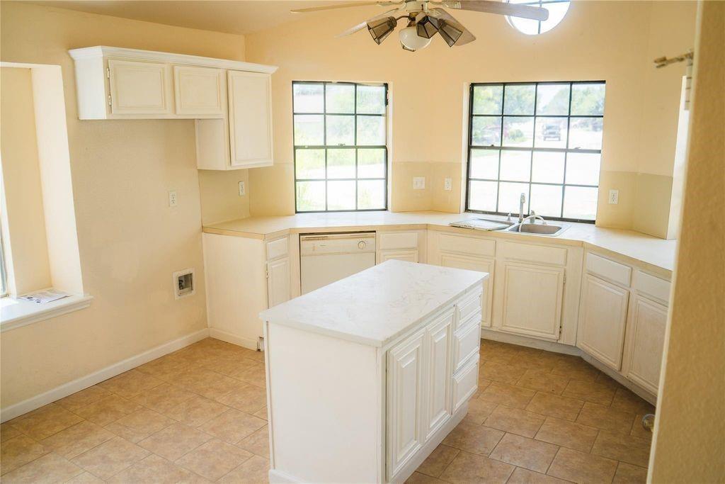 1169 Lago Vista Street