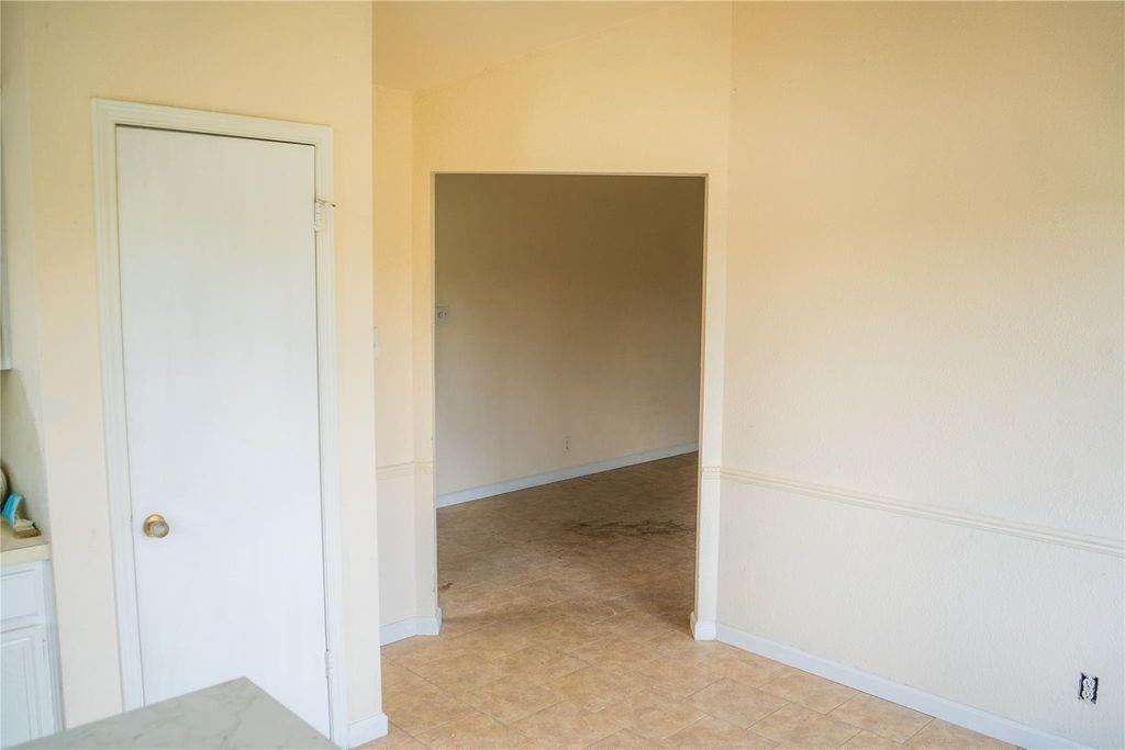 1169 Lago Vista Street