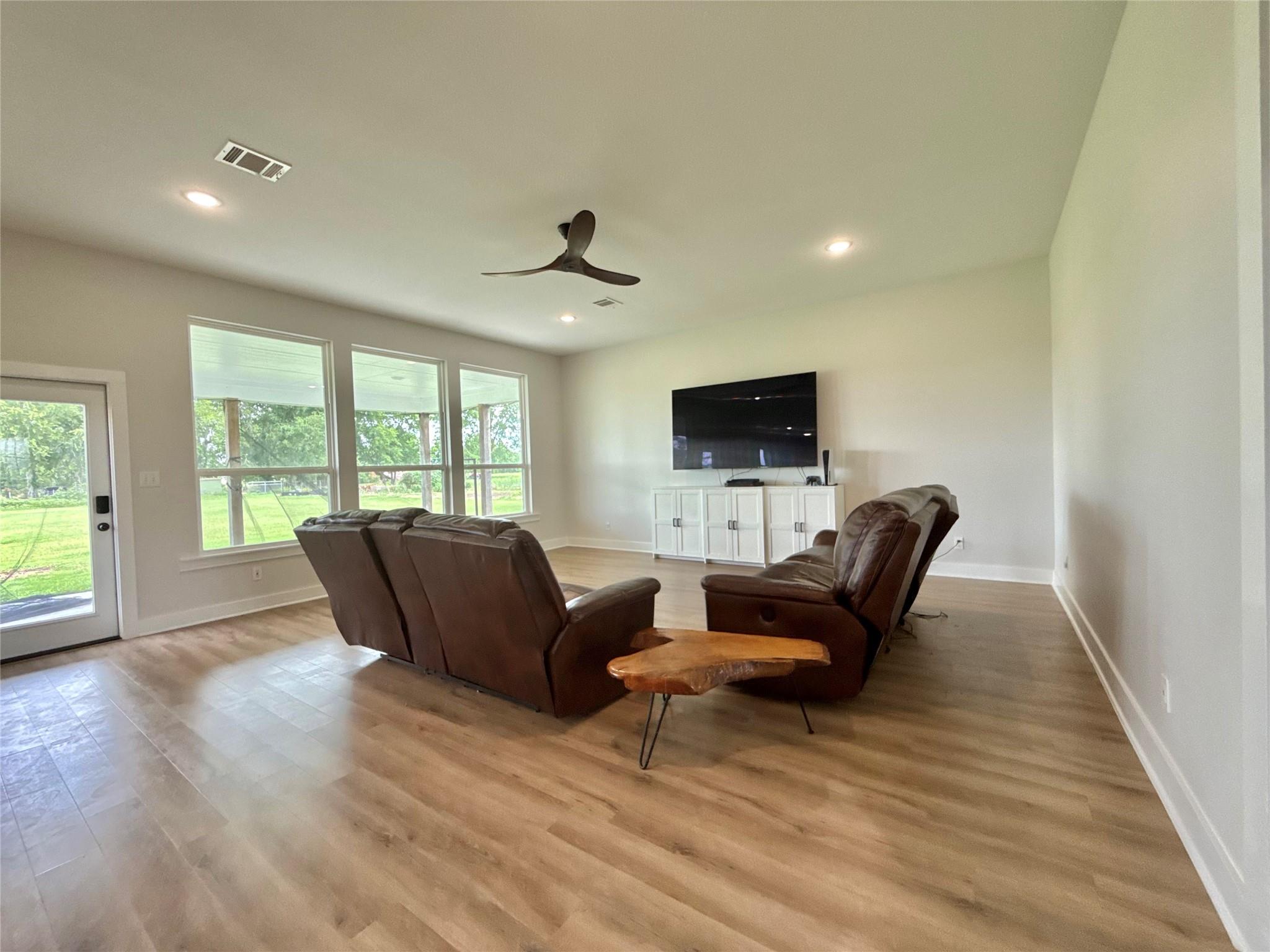 406 County Road 100