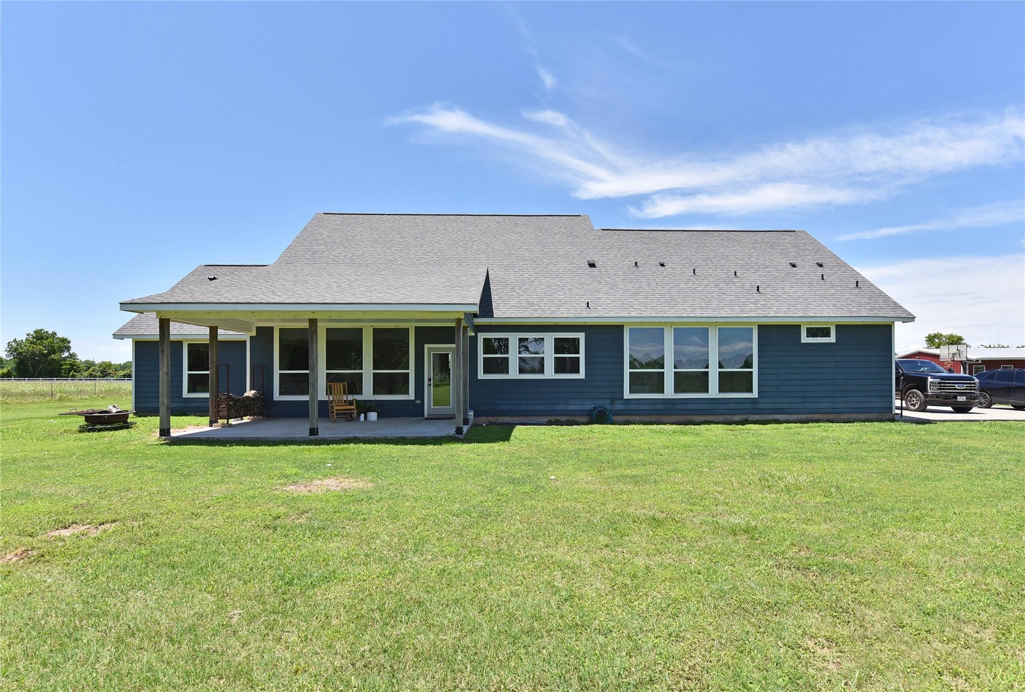 406 County Road 100
