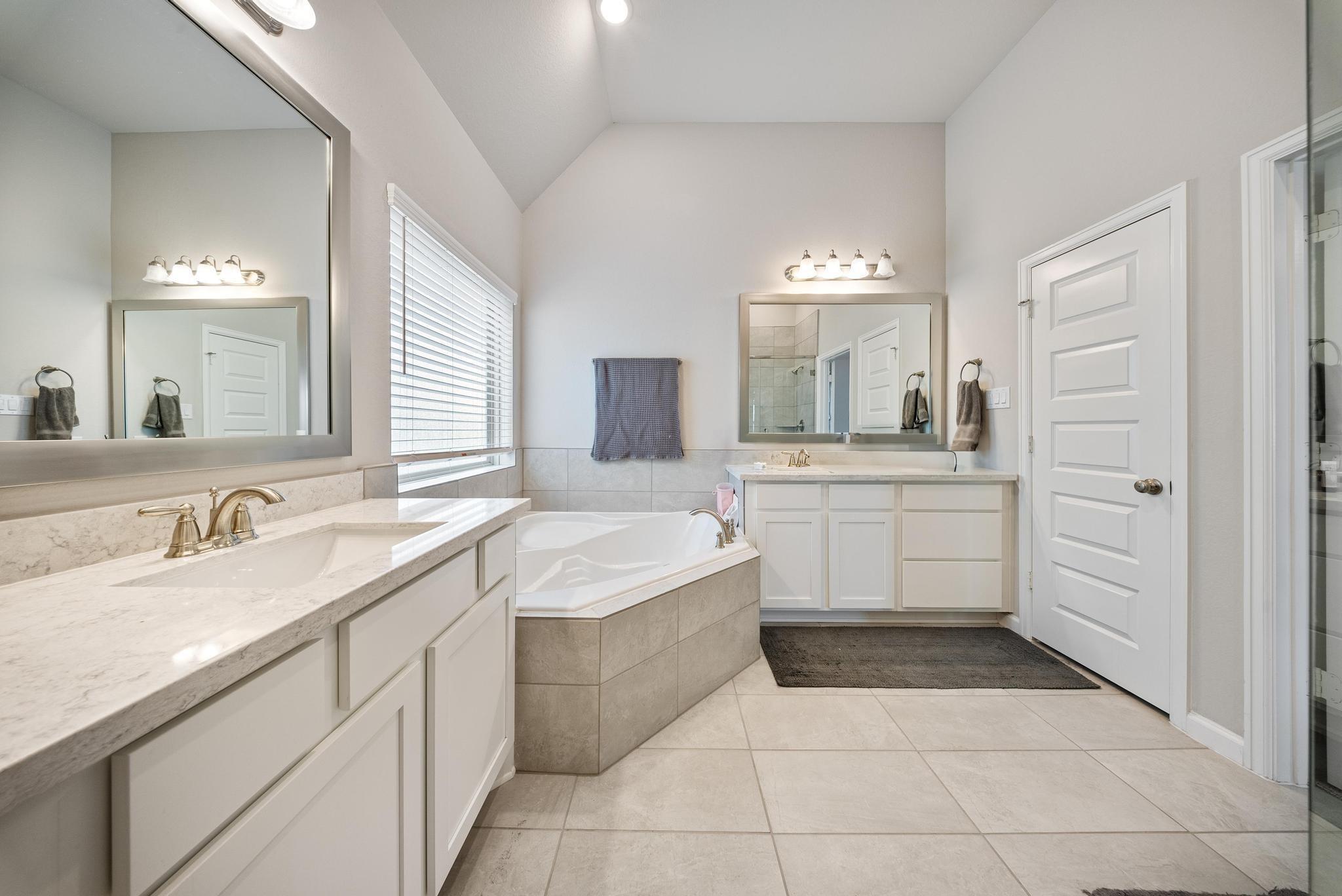 10605 Centre Green Way