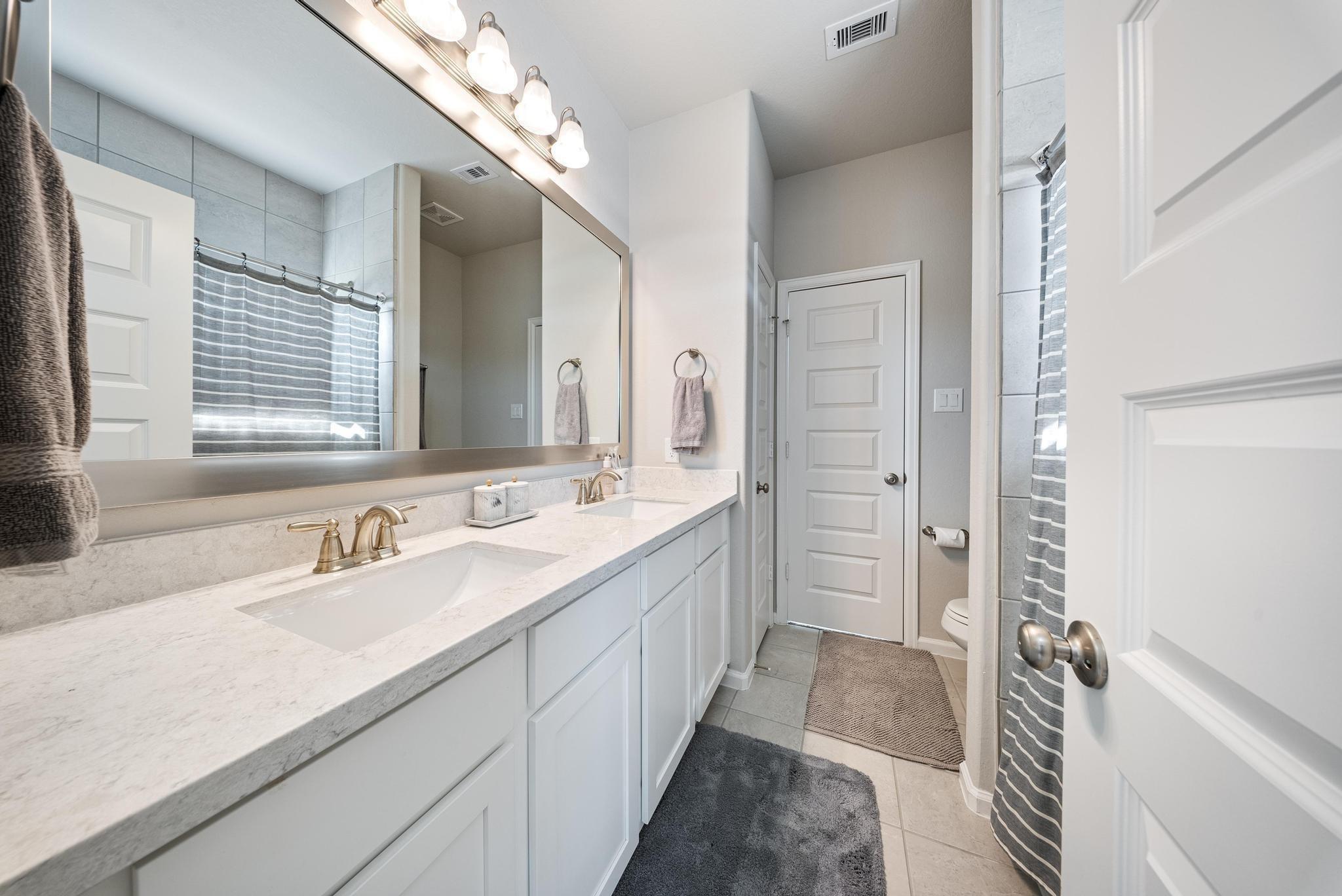 10605 Centre Green Way
