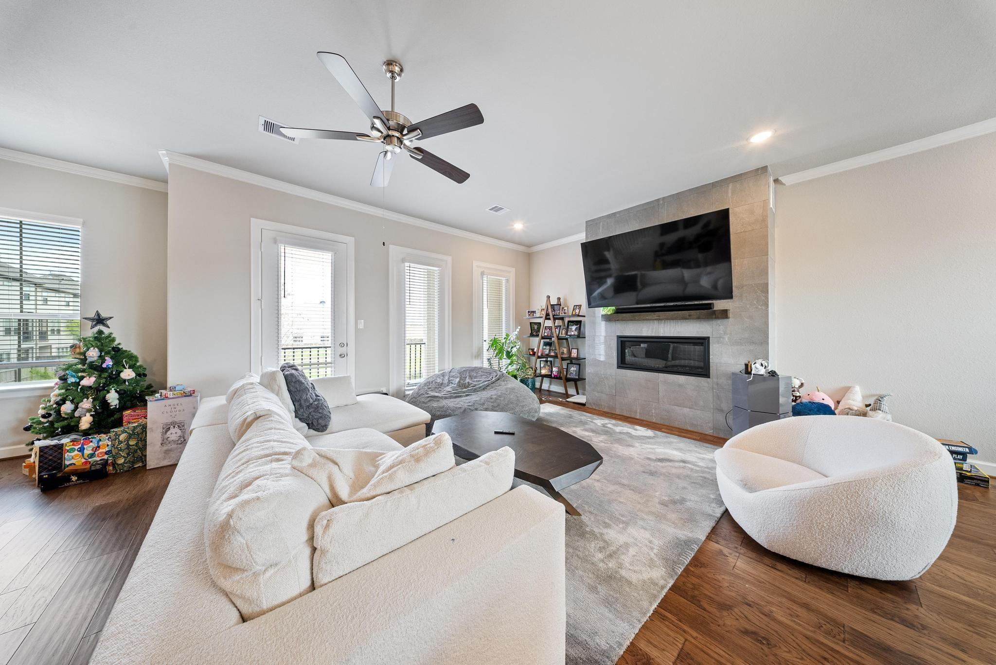 10605 Centre Green Way