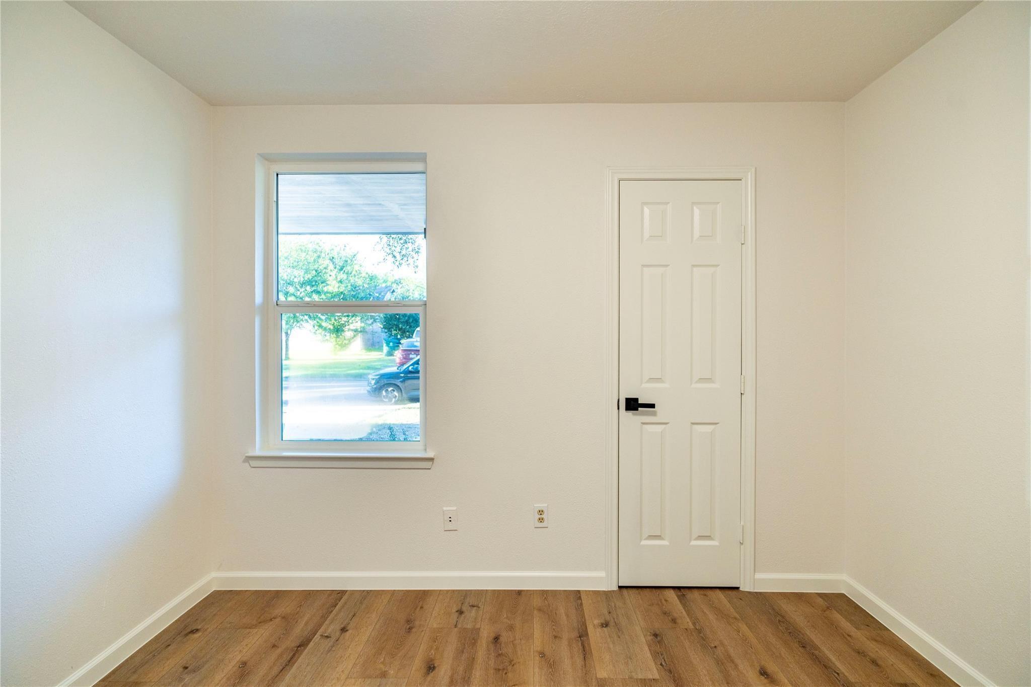 10907 Sharpview Drive