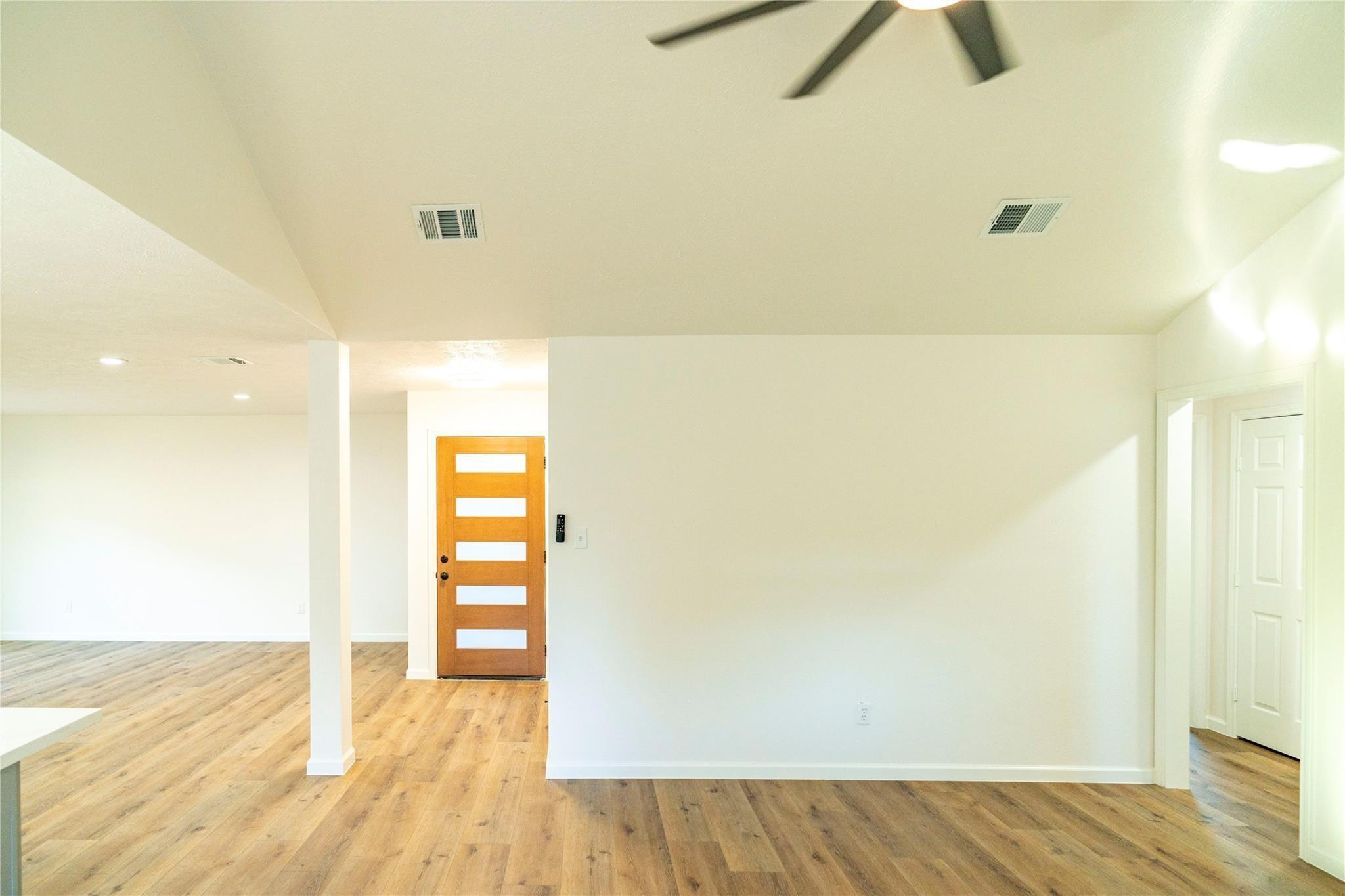 10907 Sharpview Drive