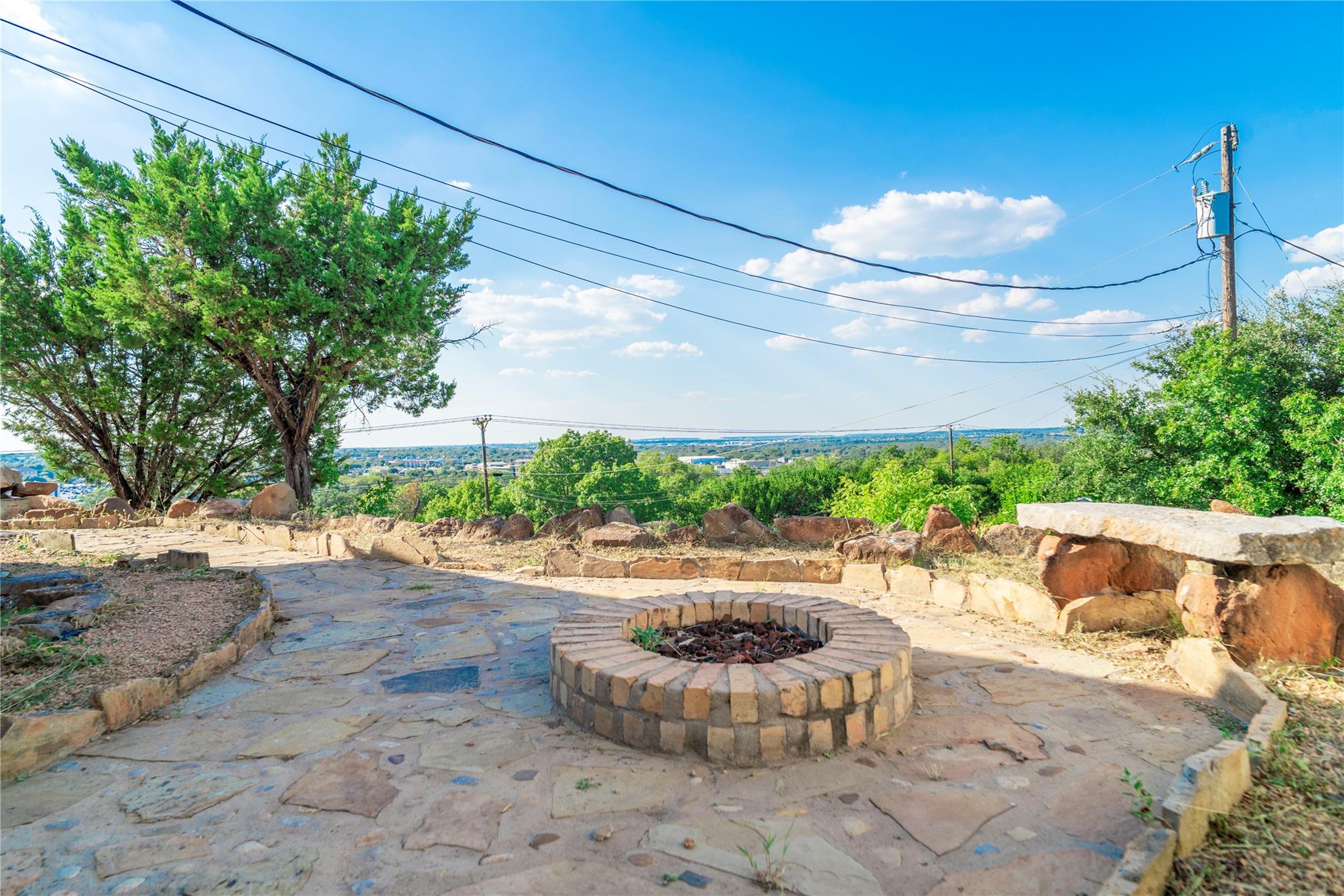 890 Rattlesnake Road