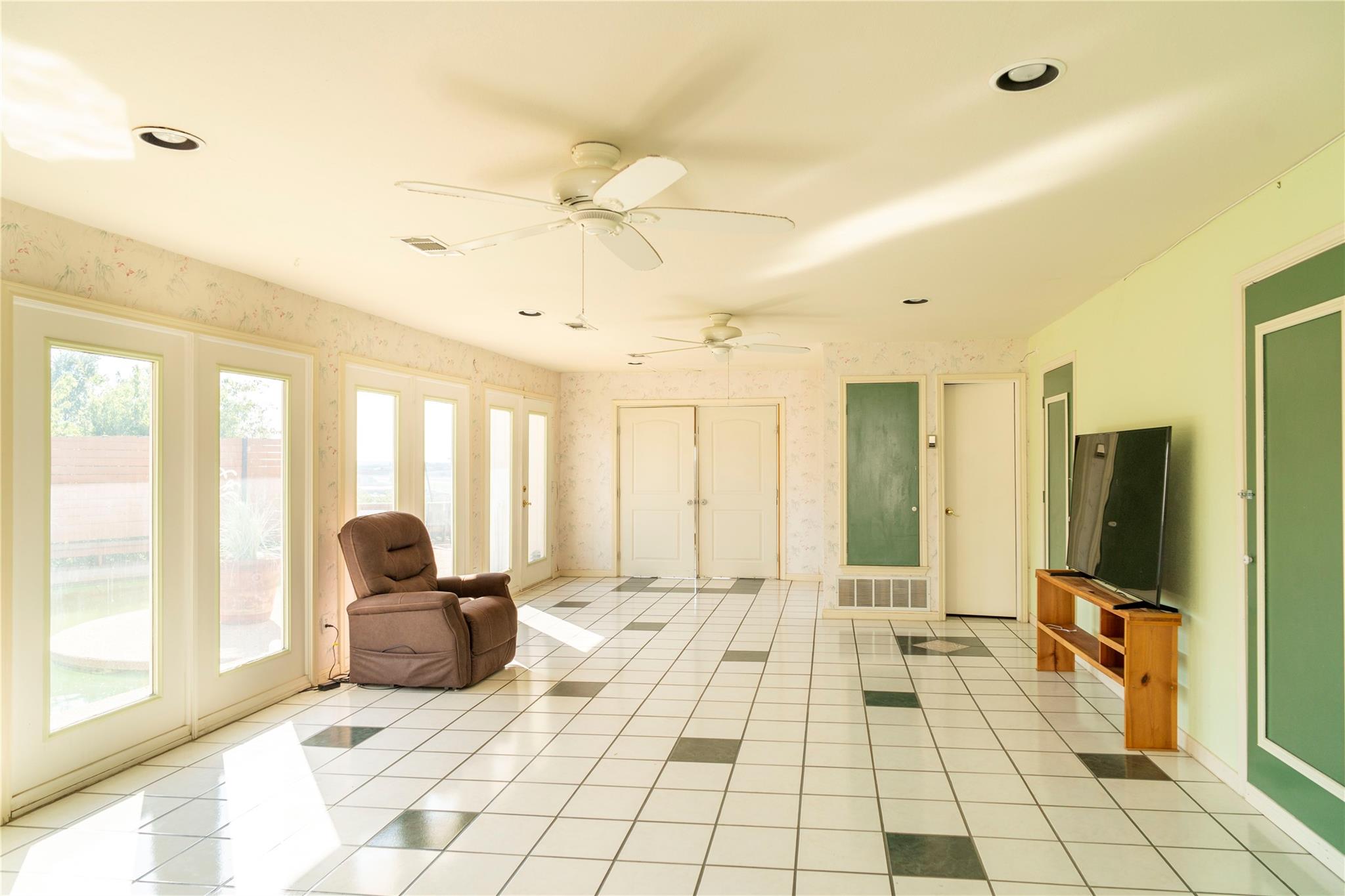 890 Rattlesnake Road
