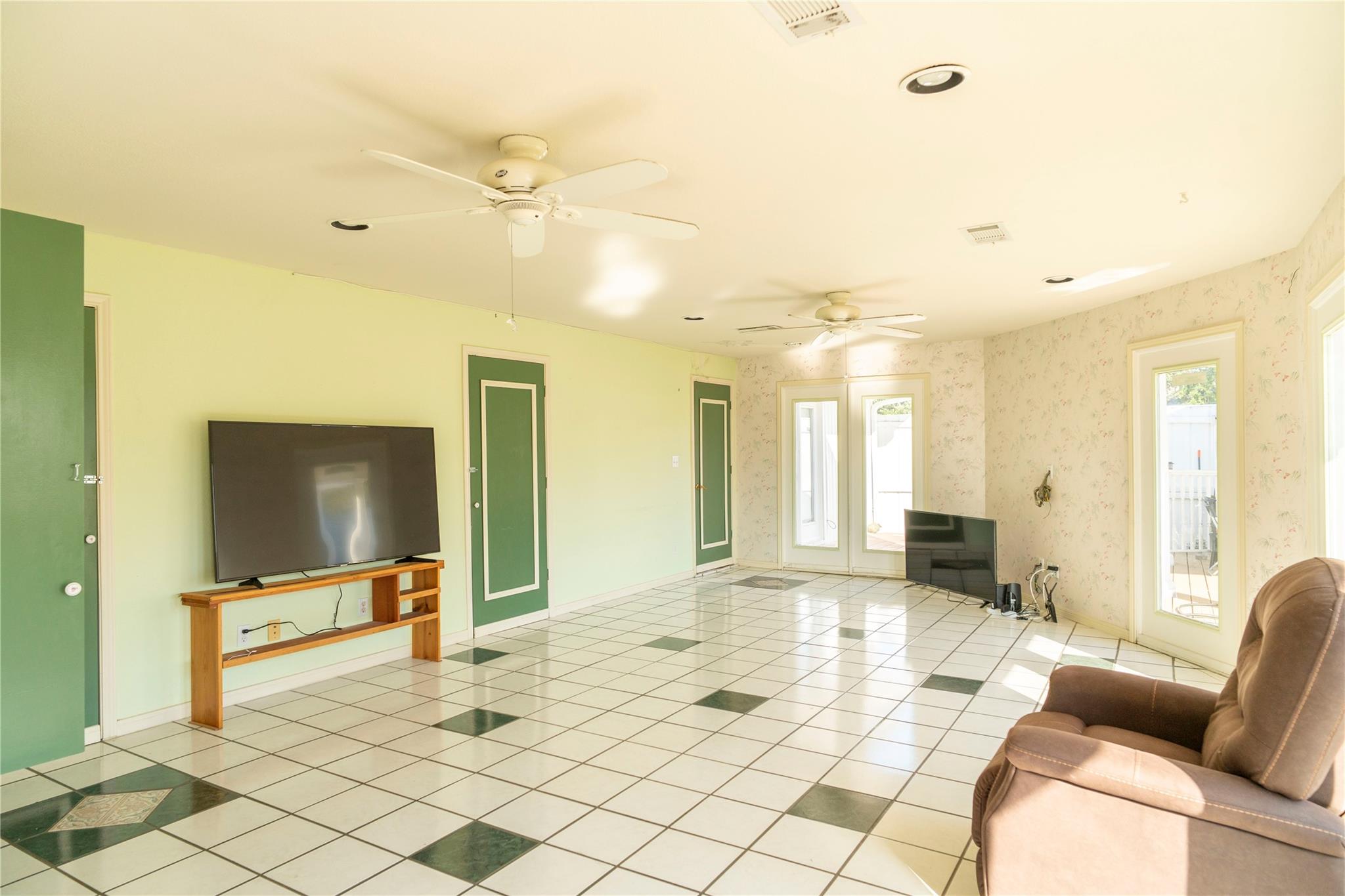 890 Rattlesnake Road