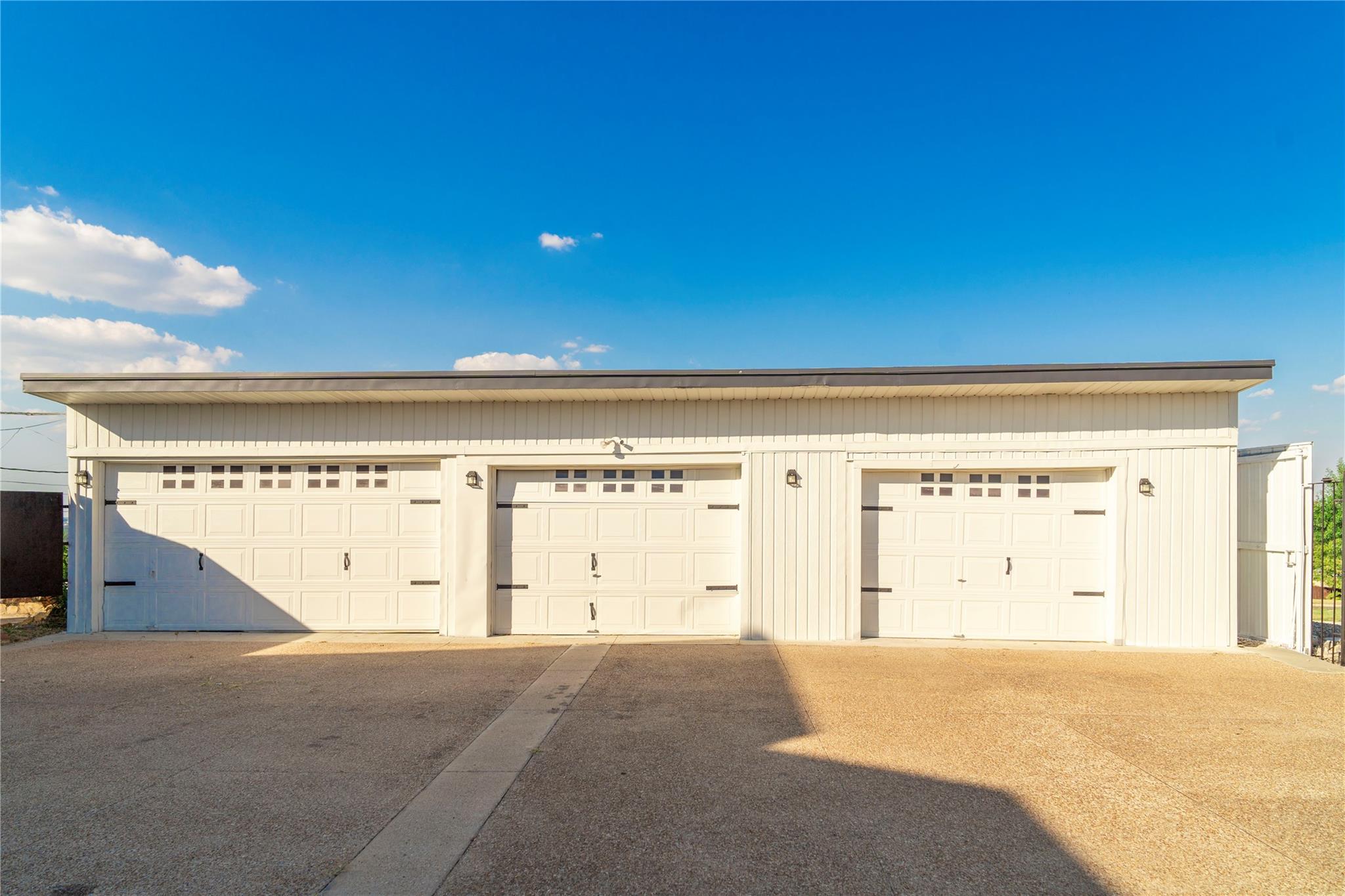890 Rattlesnake Road