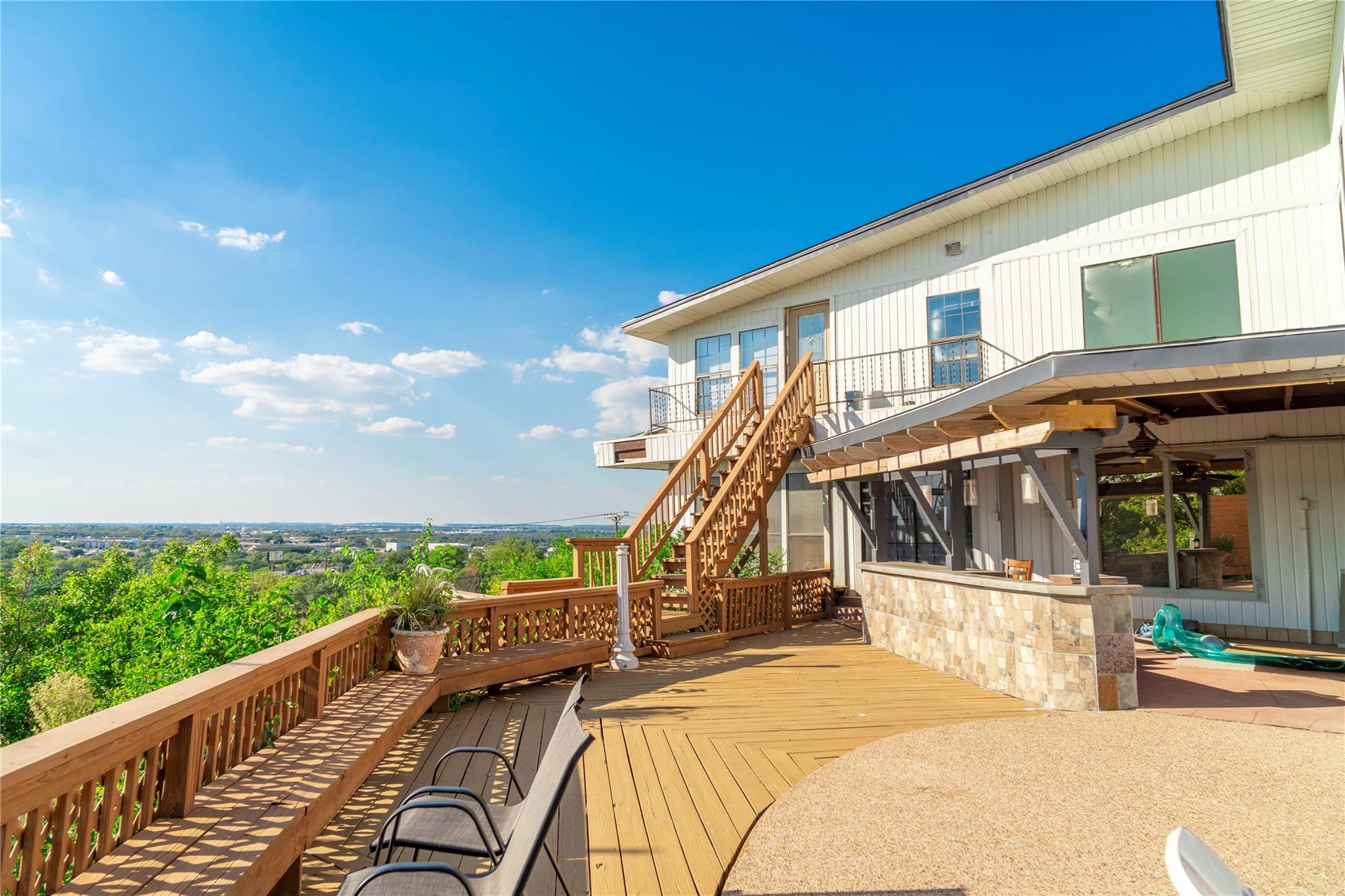 890 Rattlesnake Road