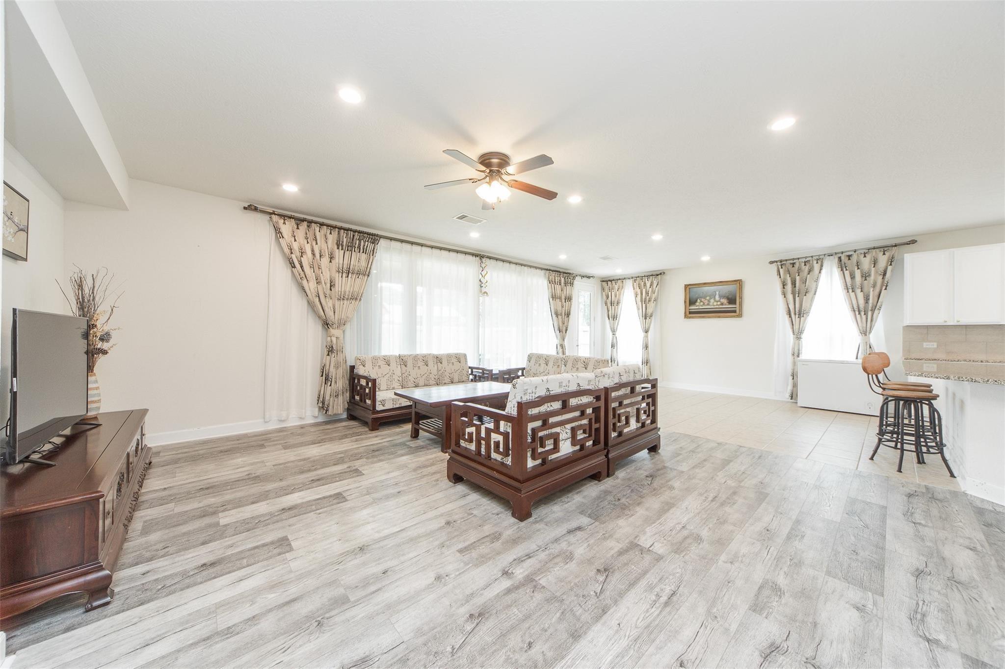 15406 Easton Gate Lane