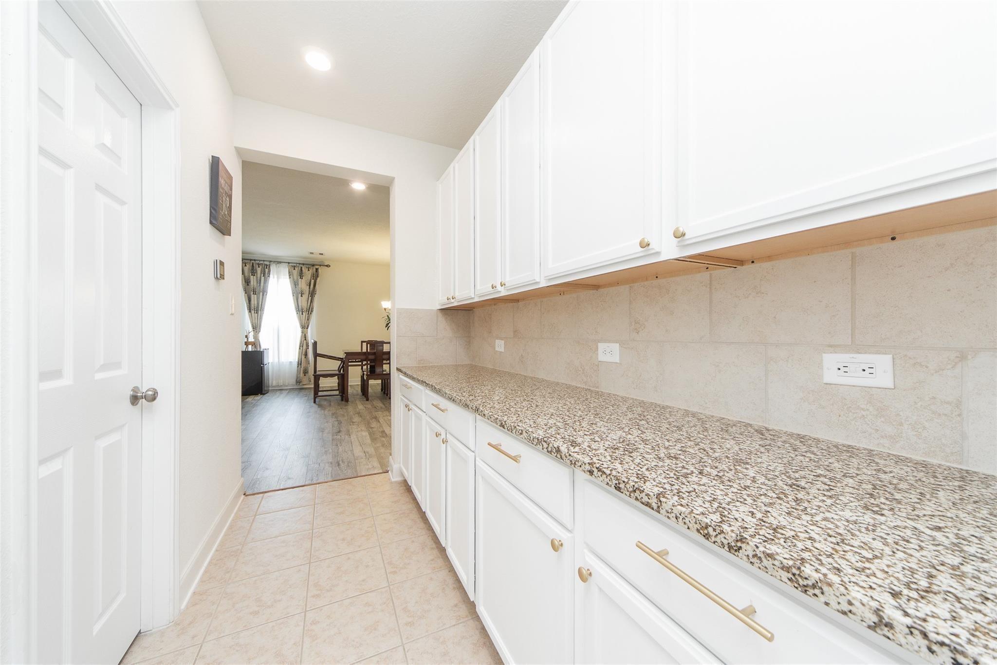 15406 Easton Gate Lane