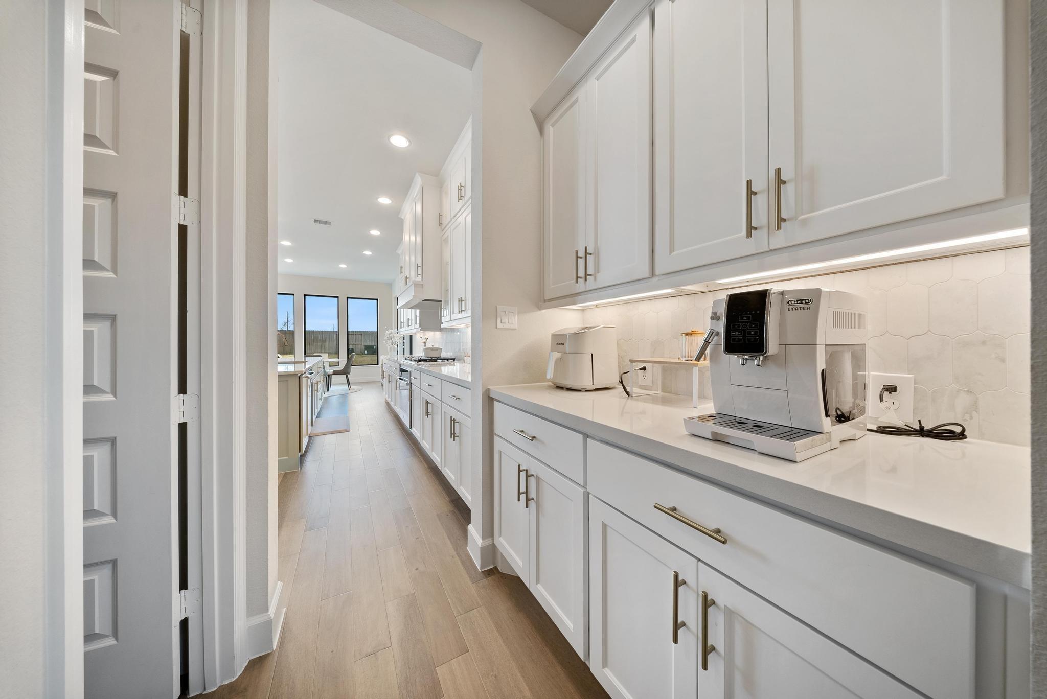 9018 Orchard Cove