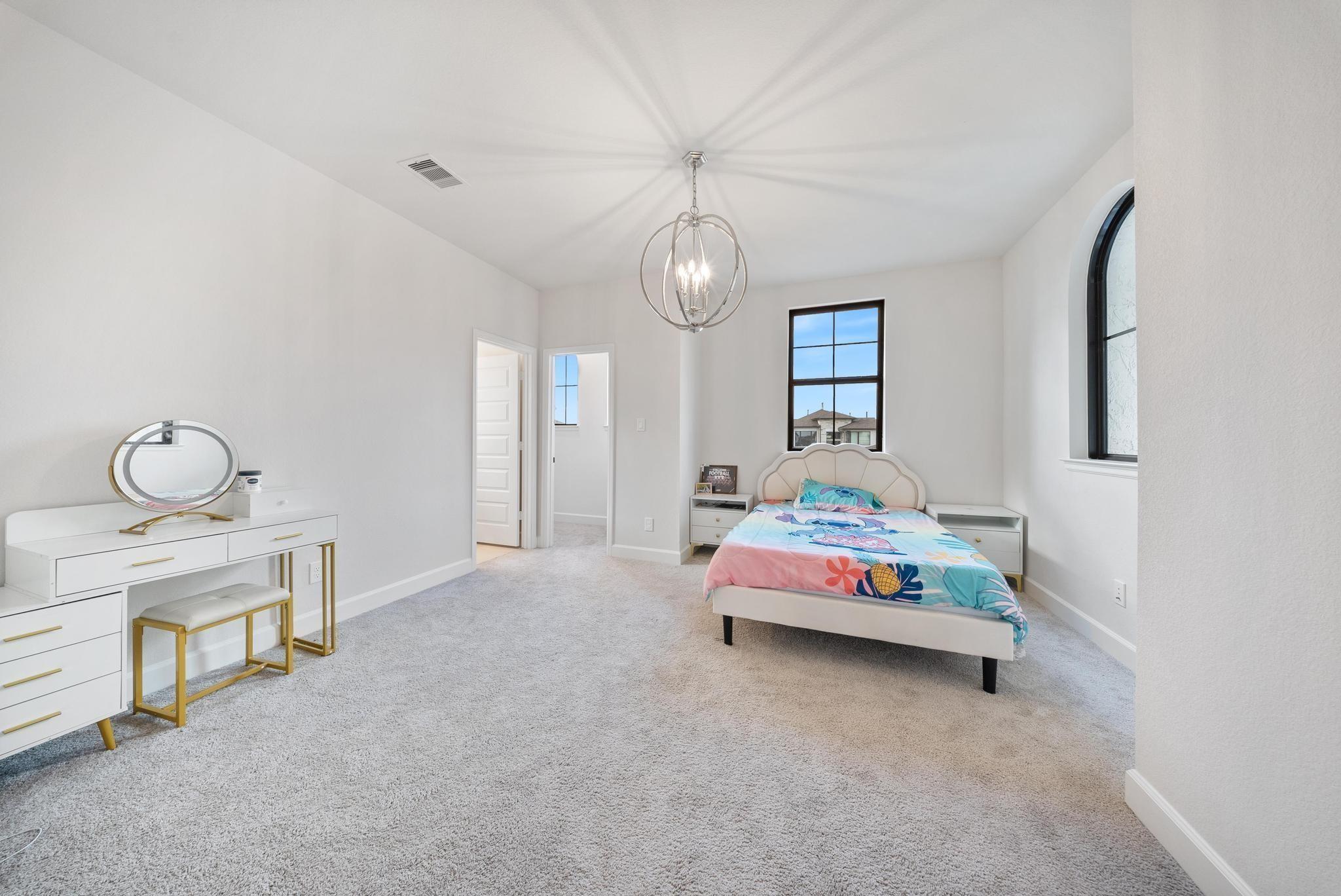 9018 Orchard Cove