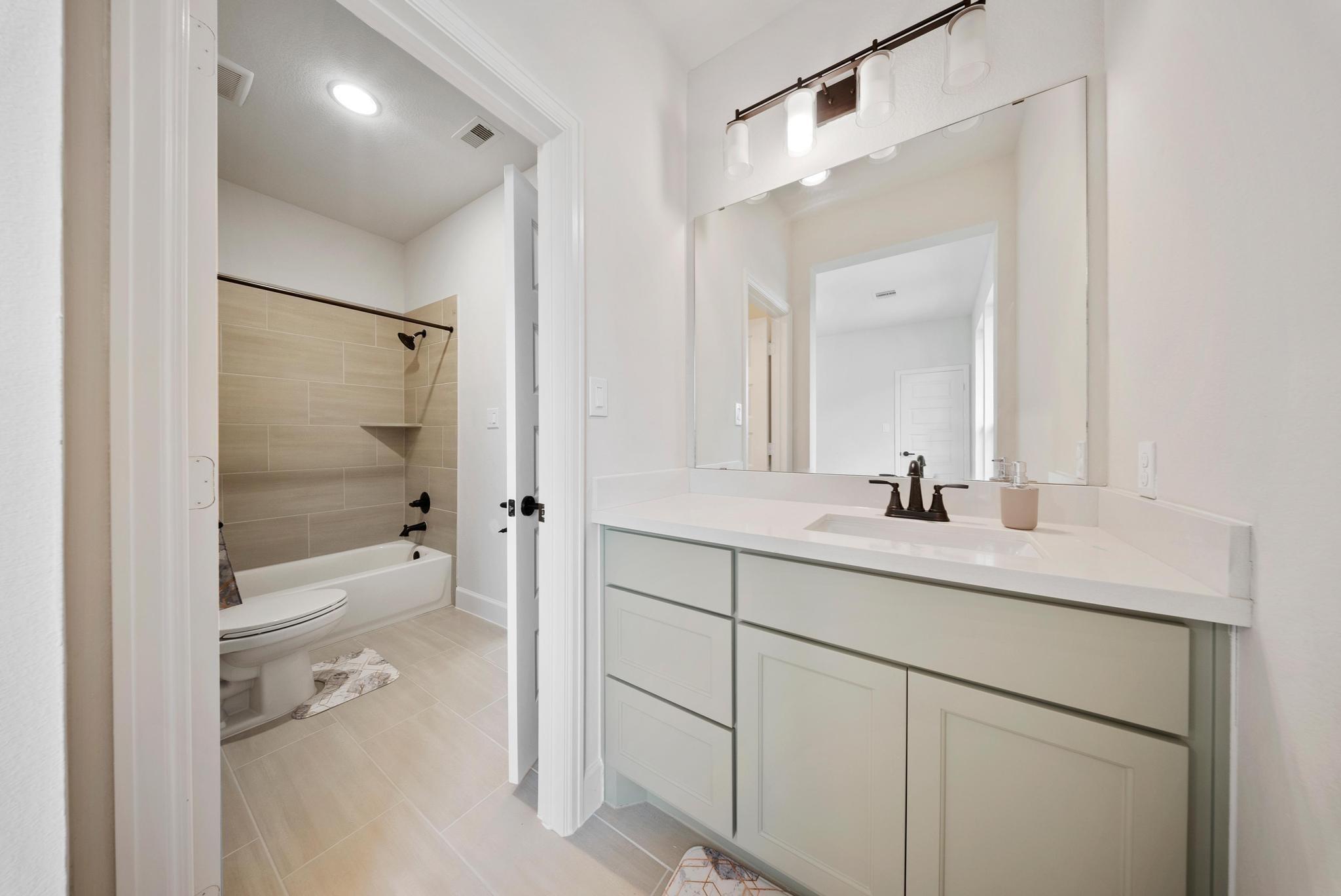 9018 Orchard Cove