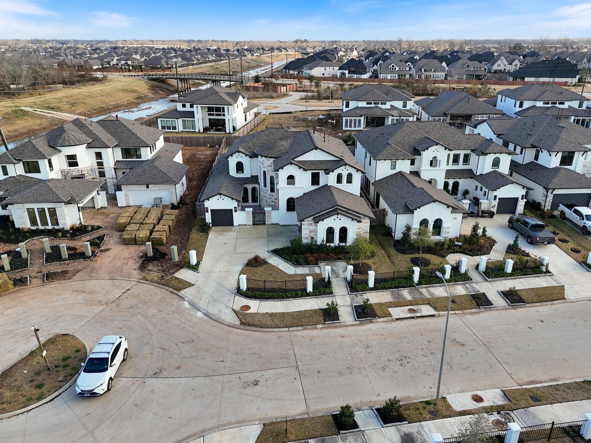 9018 Orchard Cove