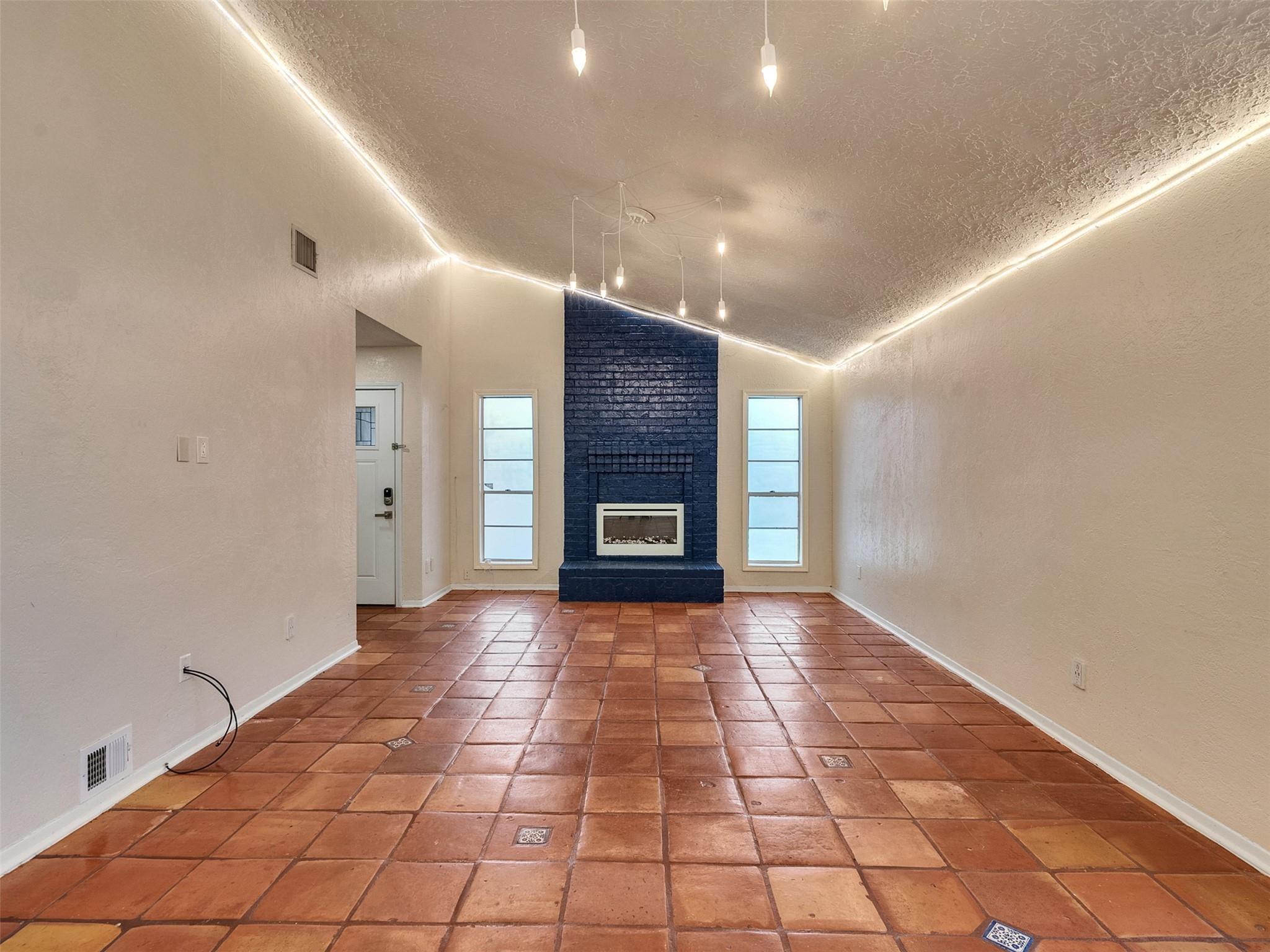 22538 Market Square Lane