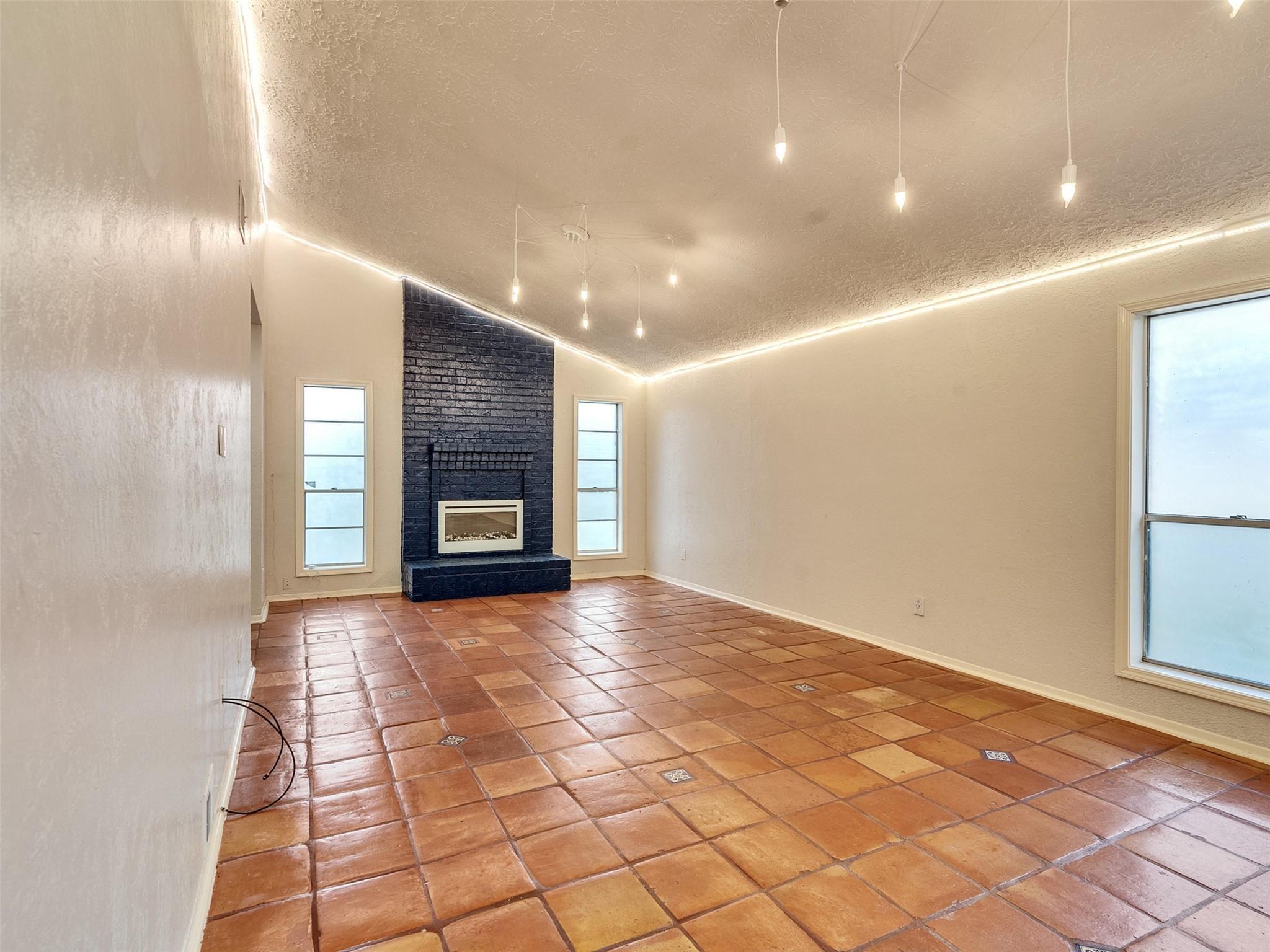 22538 Market Square Lane