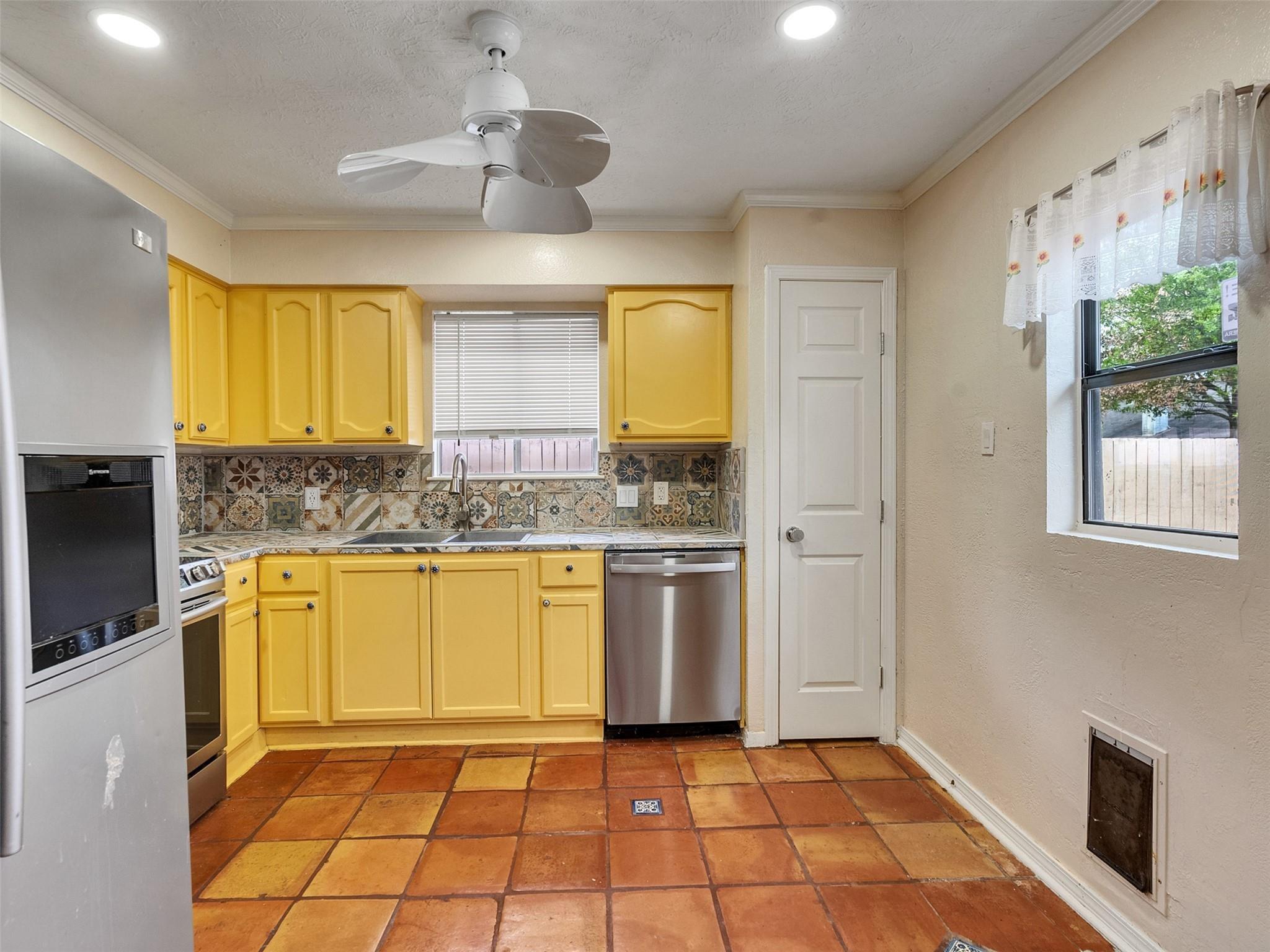 22538 Market Square Lane
