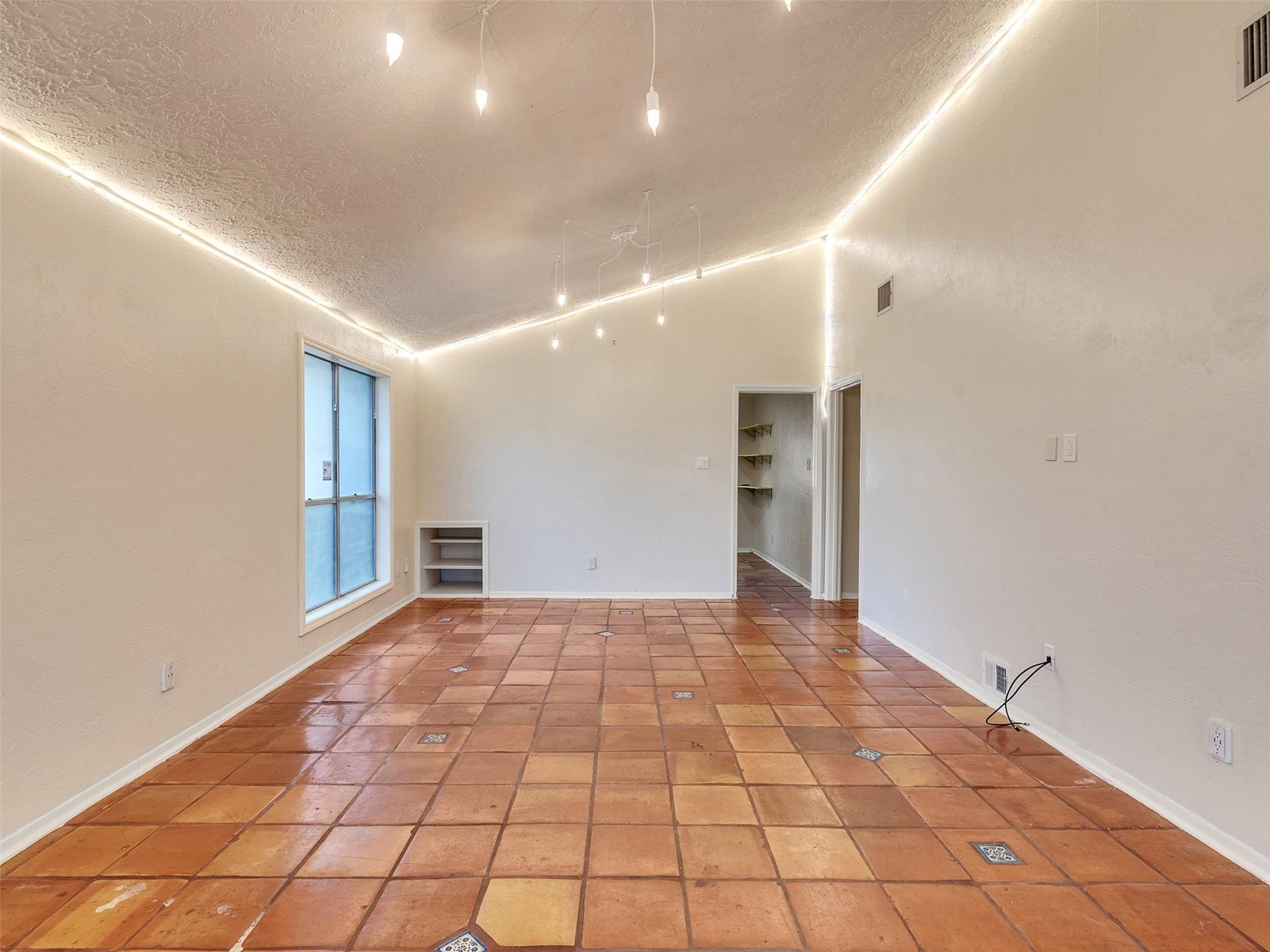 22538 Market Square Lane