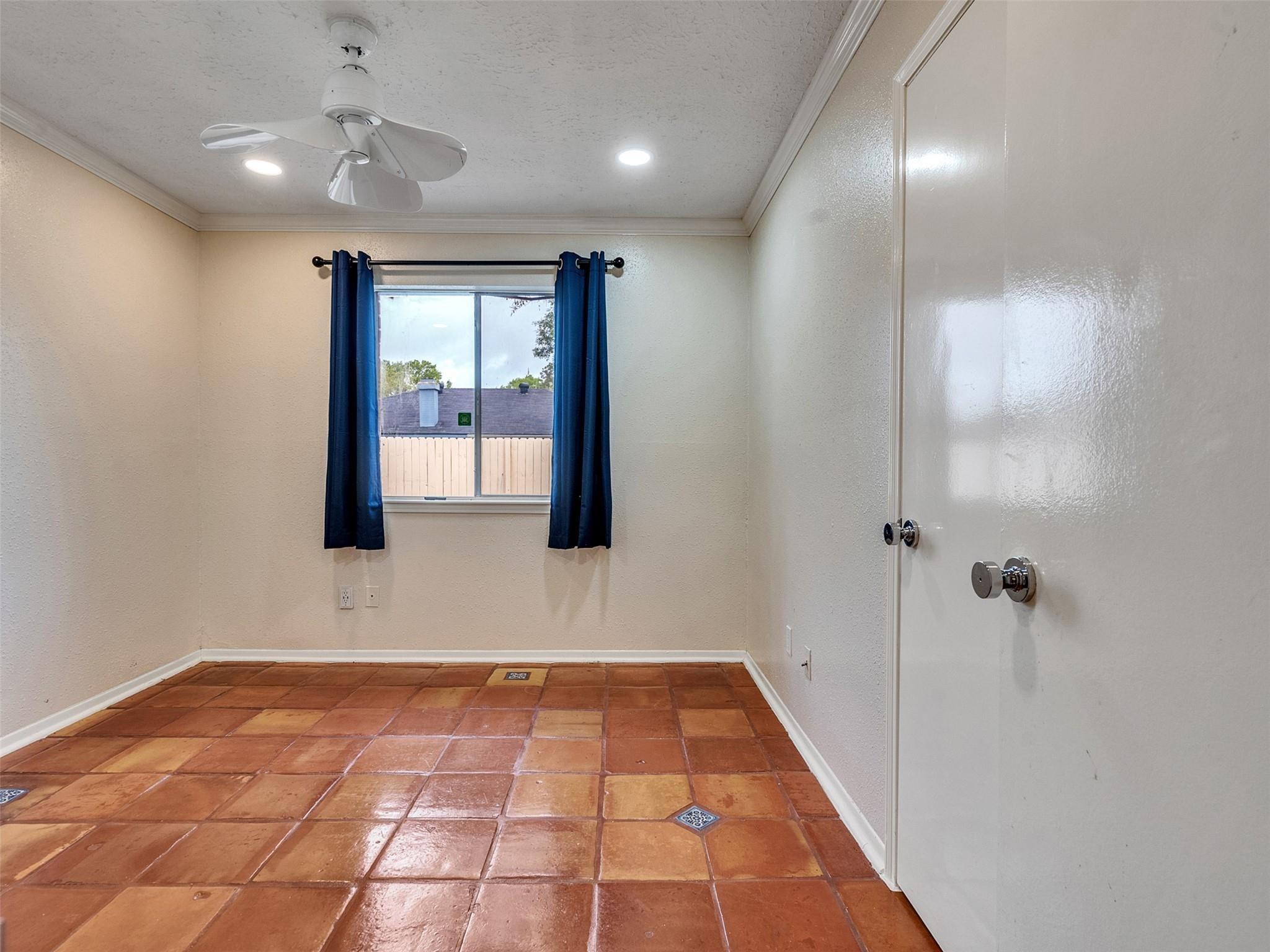 22538 Market Square Lane