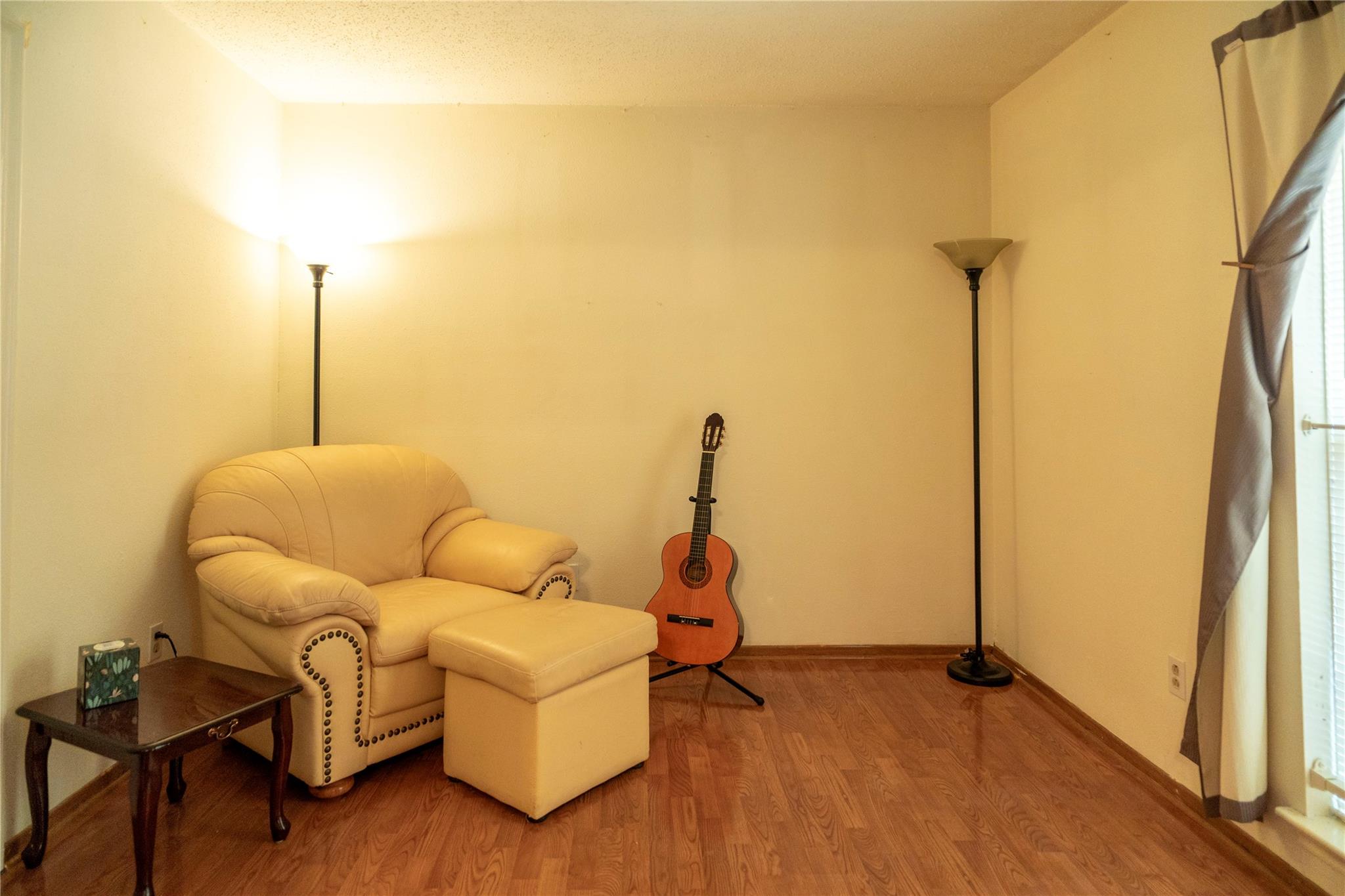 8923 Hendon Lane