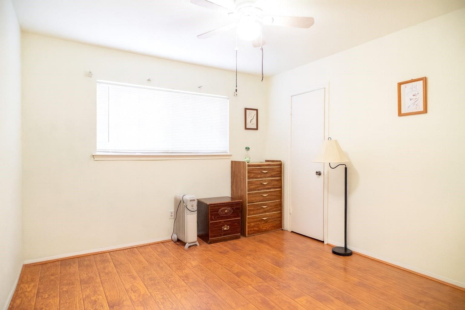 8923 Hendon Lane