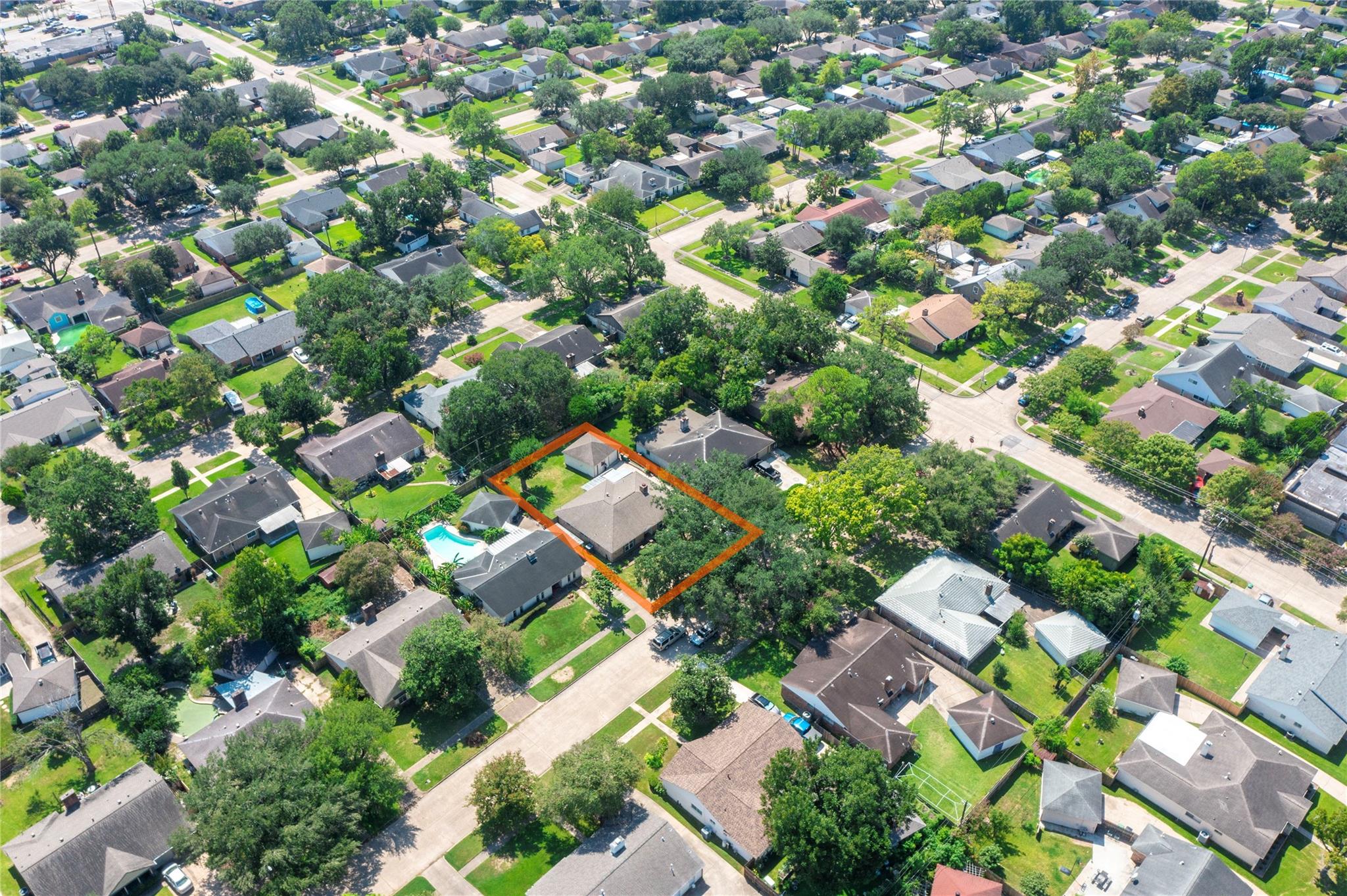 8923 Hendon Lane