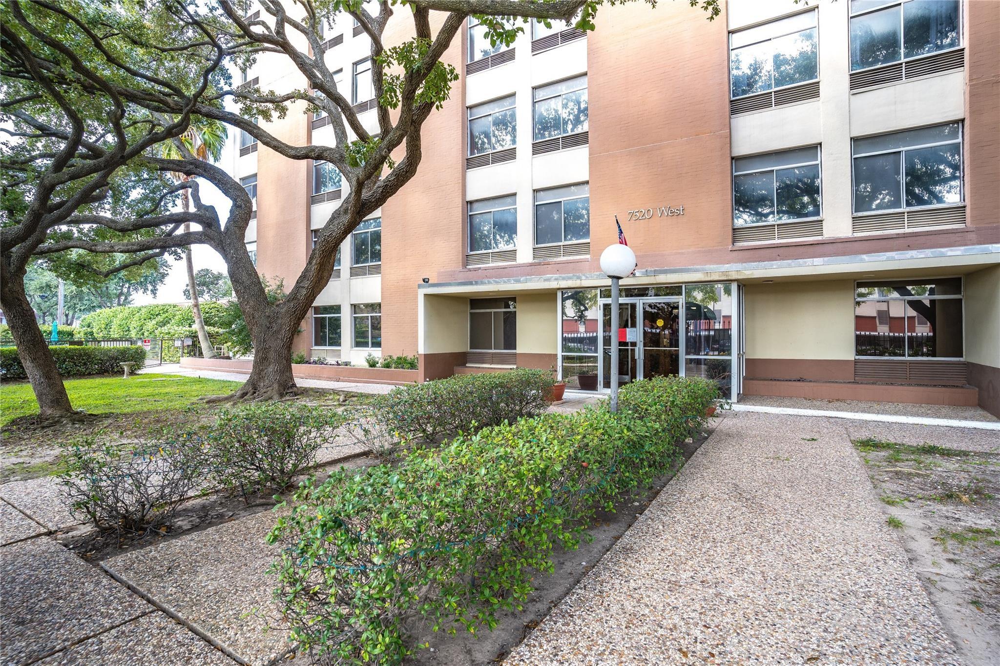 7520 Hornwood Drive # 1003