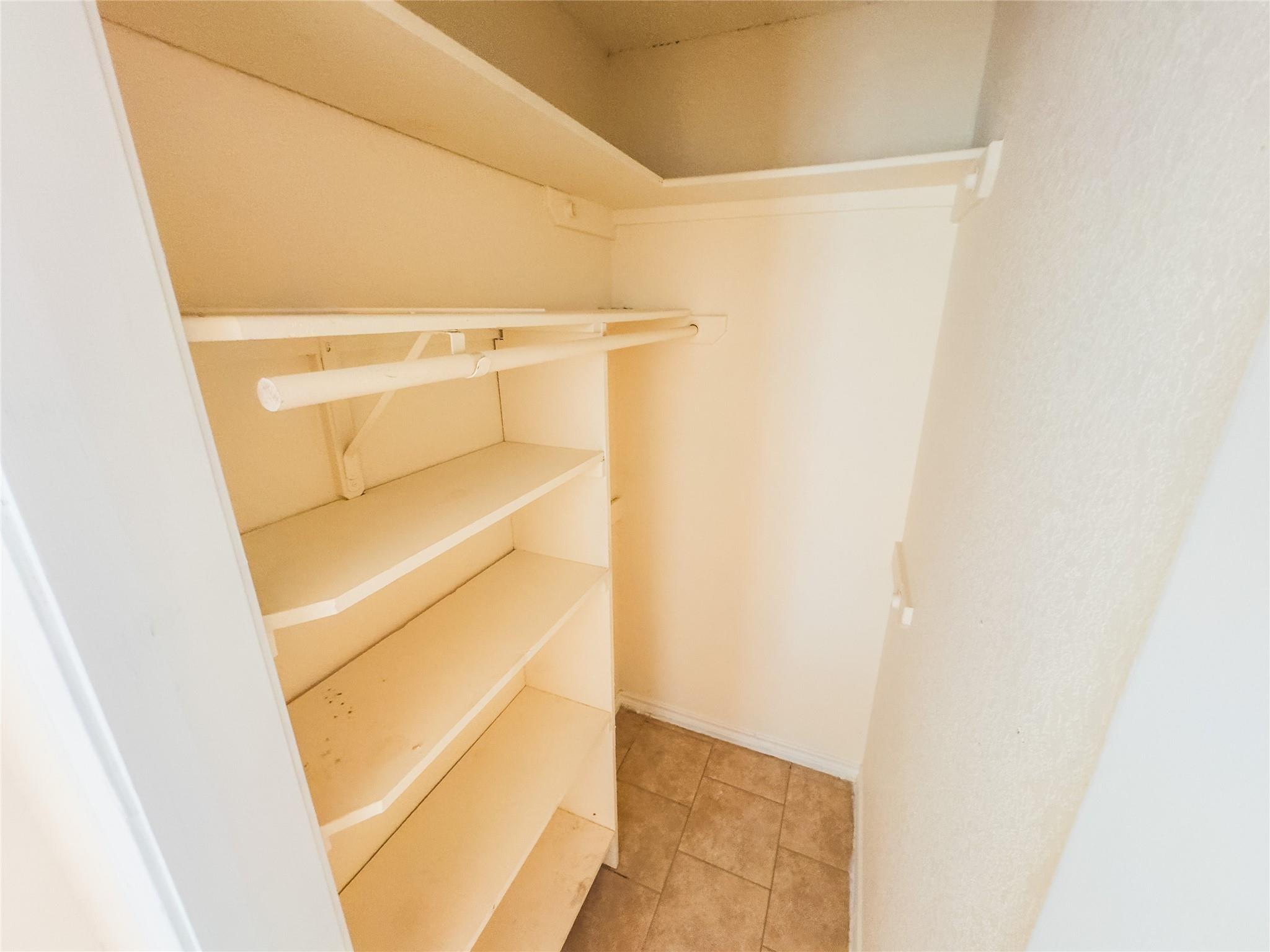 1169 Lago Vista Street