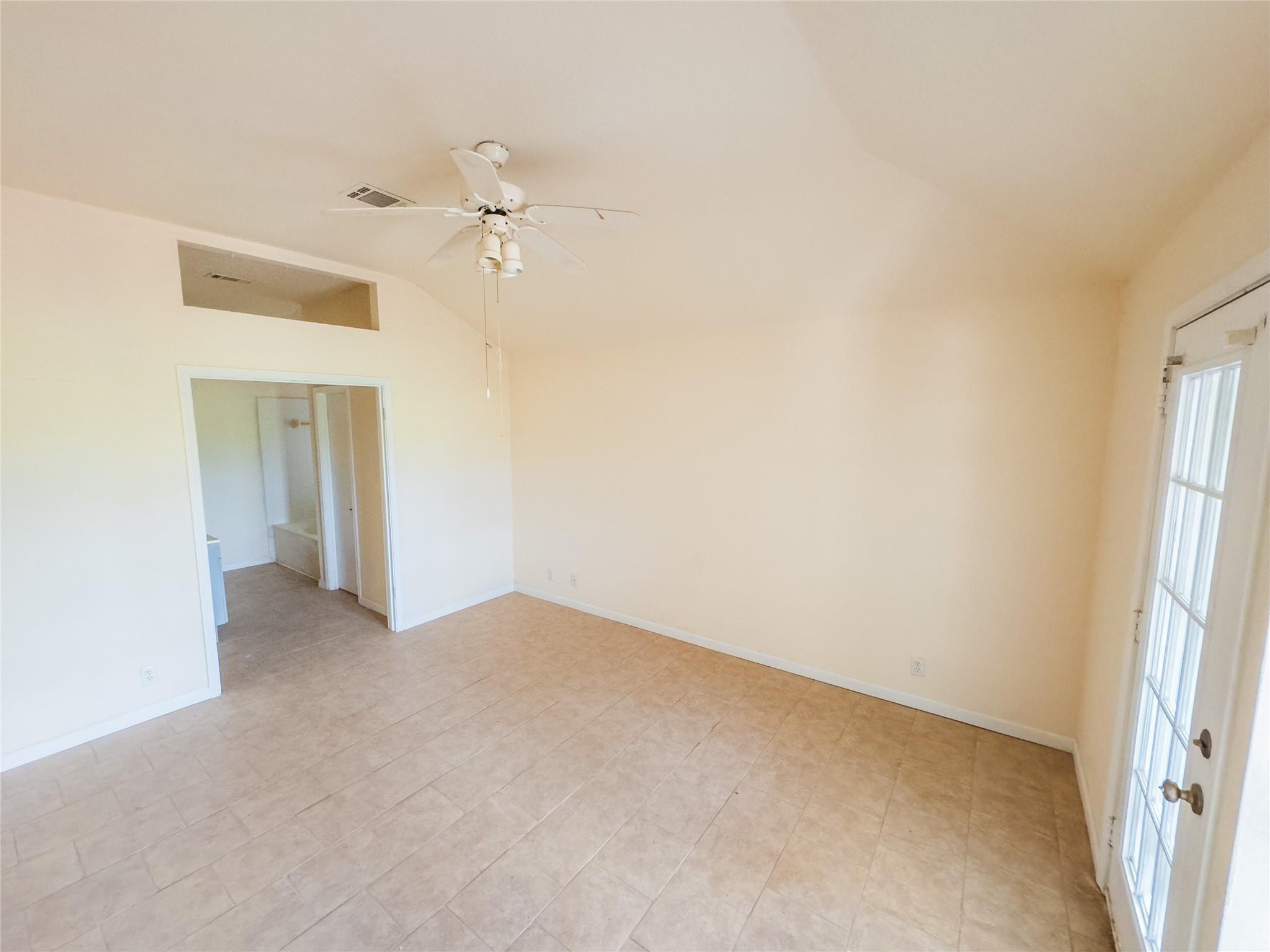 1169 Lago Vista Street