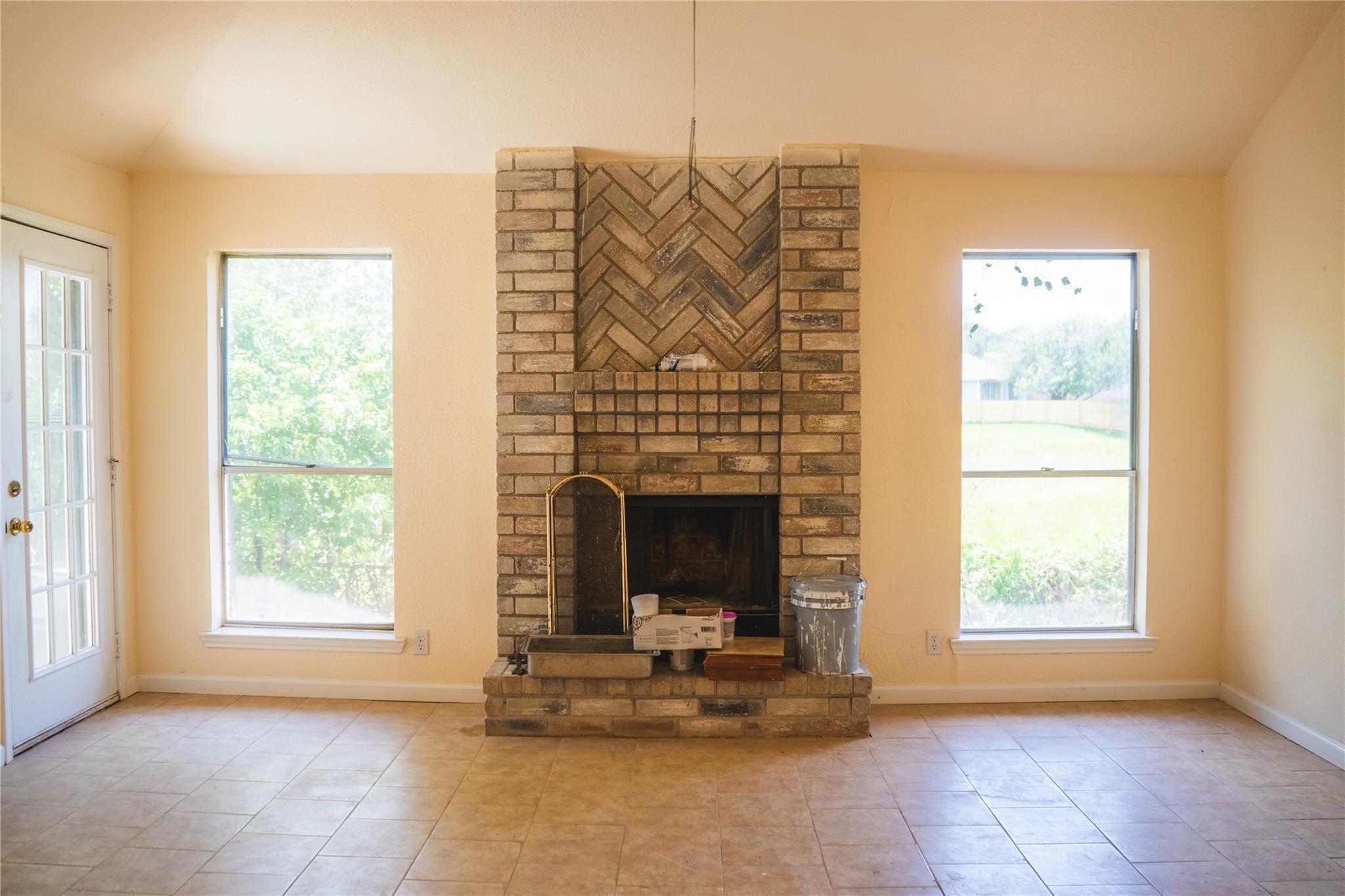 1169 Lago Vista Street