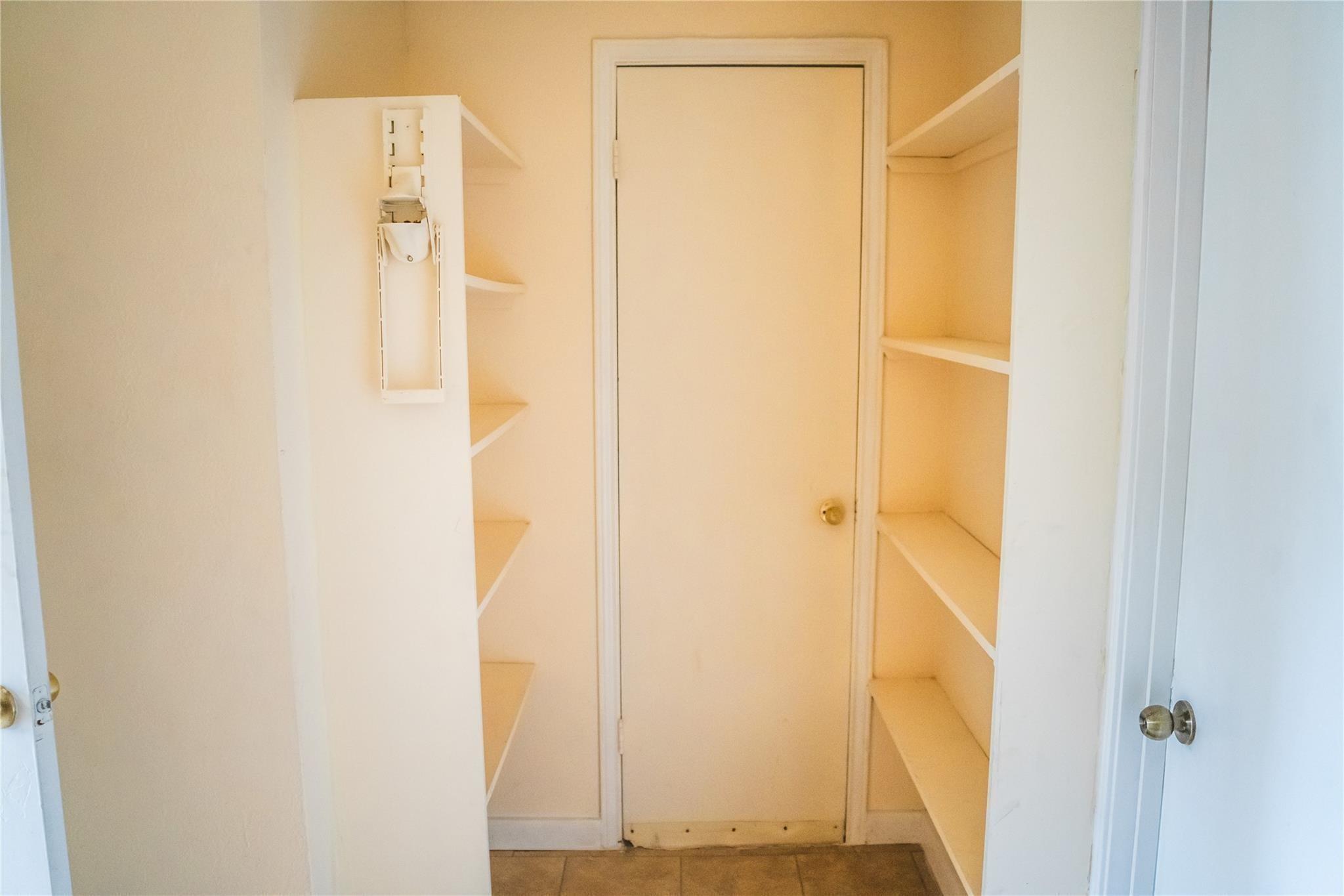 1169 Lago Vista Street