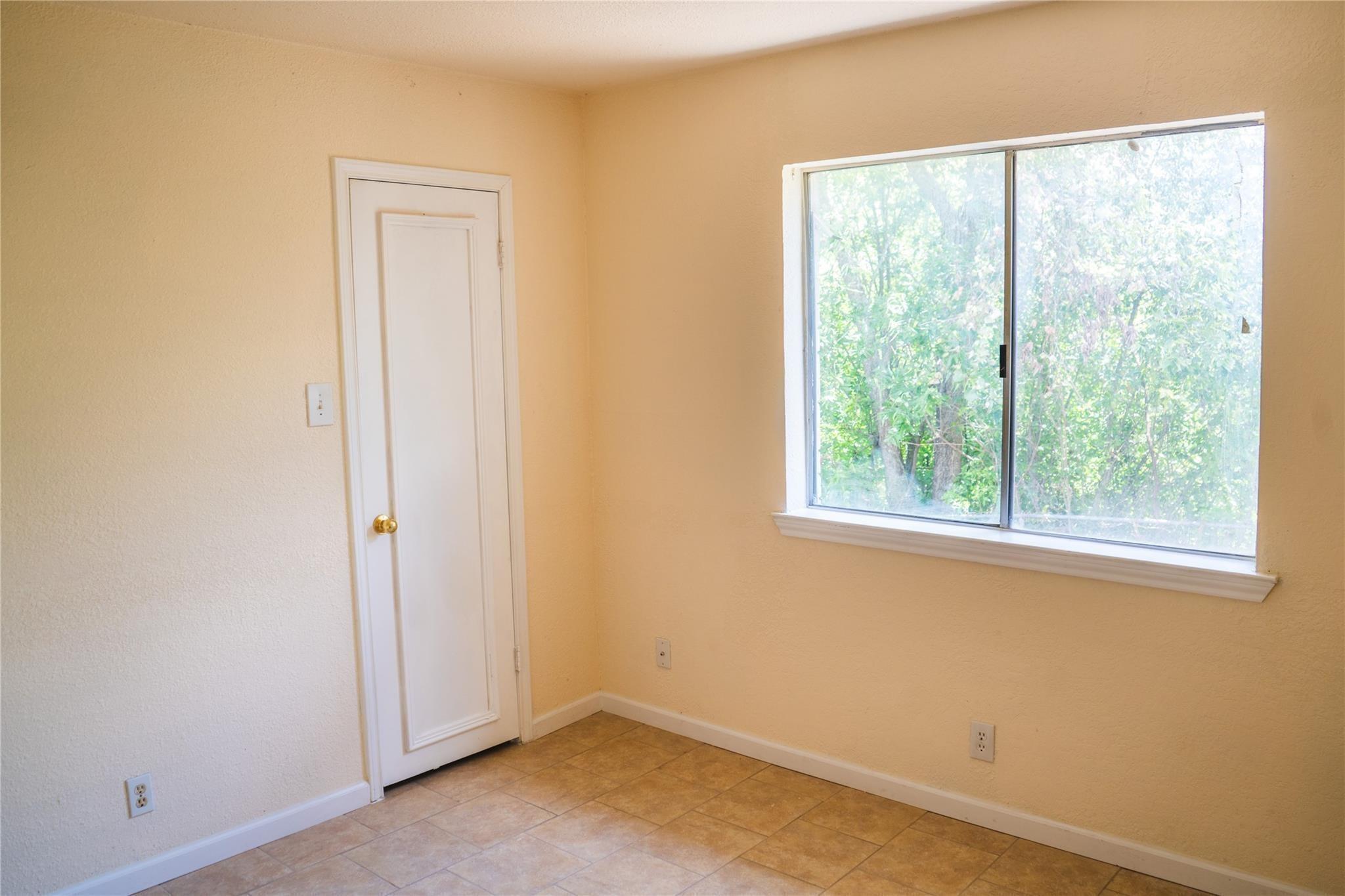 1169 Lago Vista Street