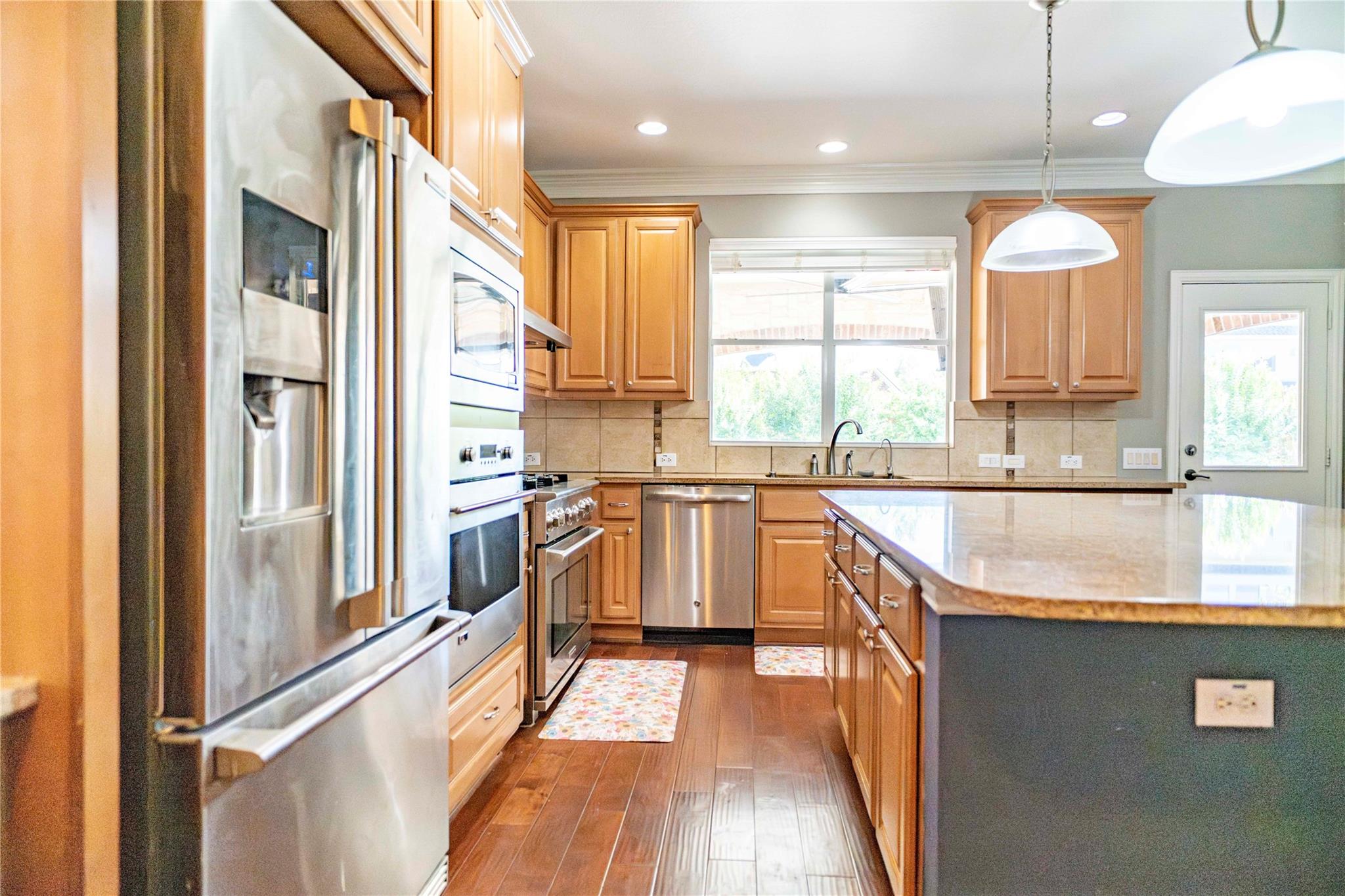 5923 Dillon Creek Lane