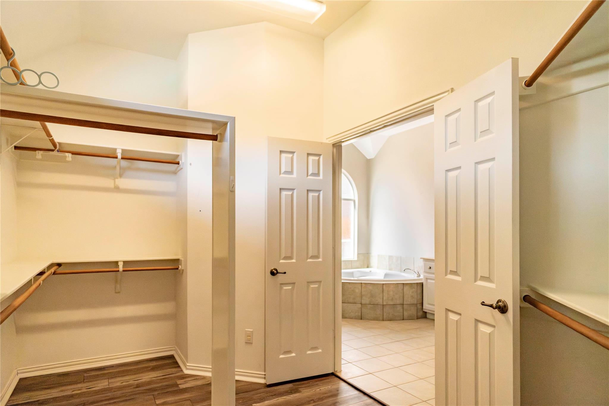 5923 Dillon Creek Lane