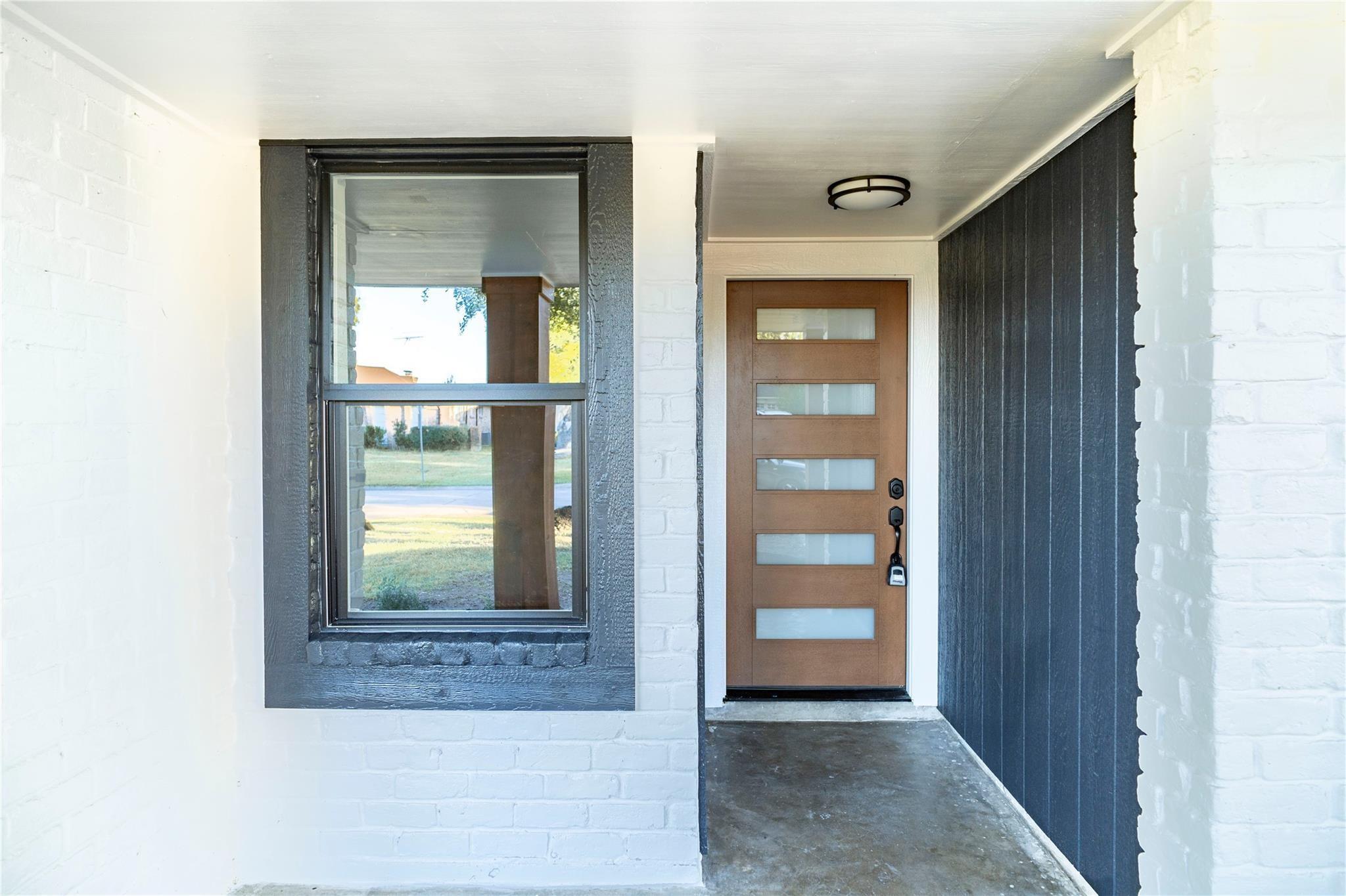 10907 Sharpview Drive