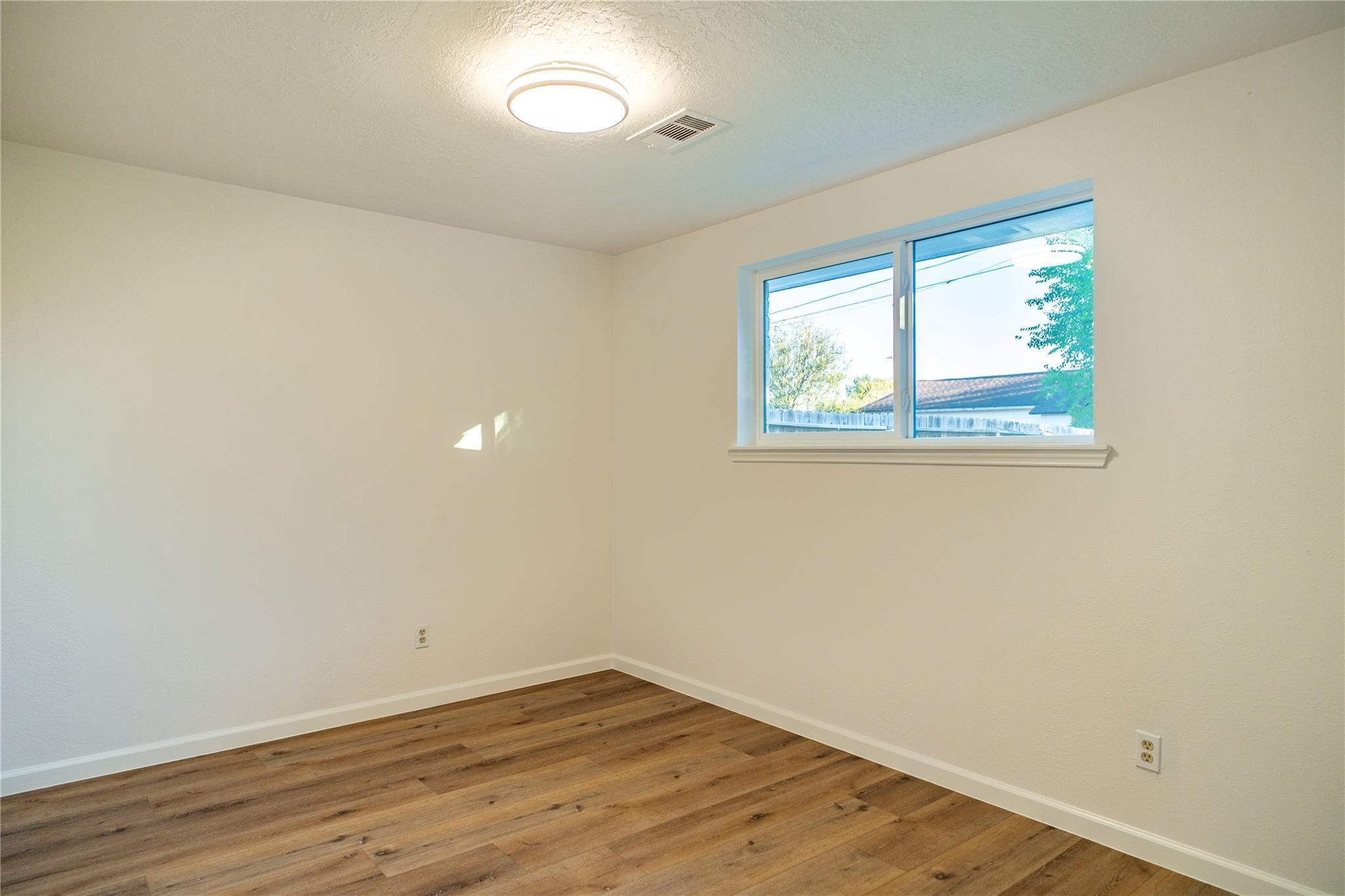 10907 Sharpview Drive