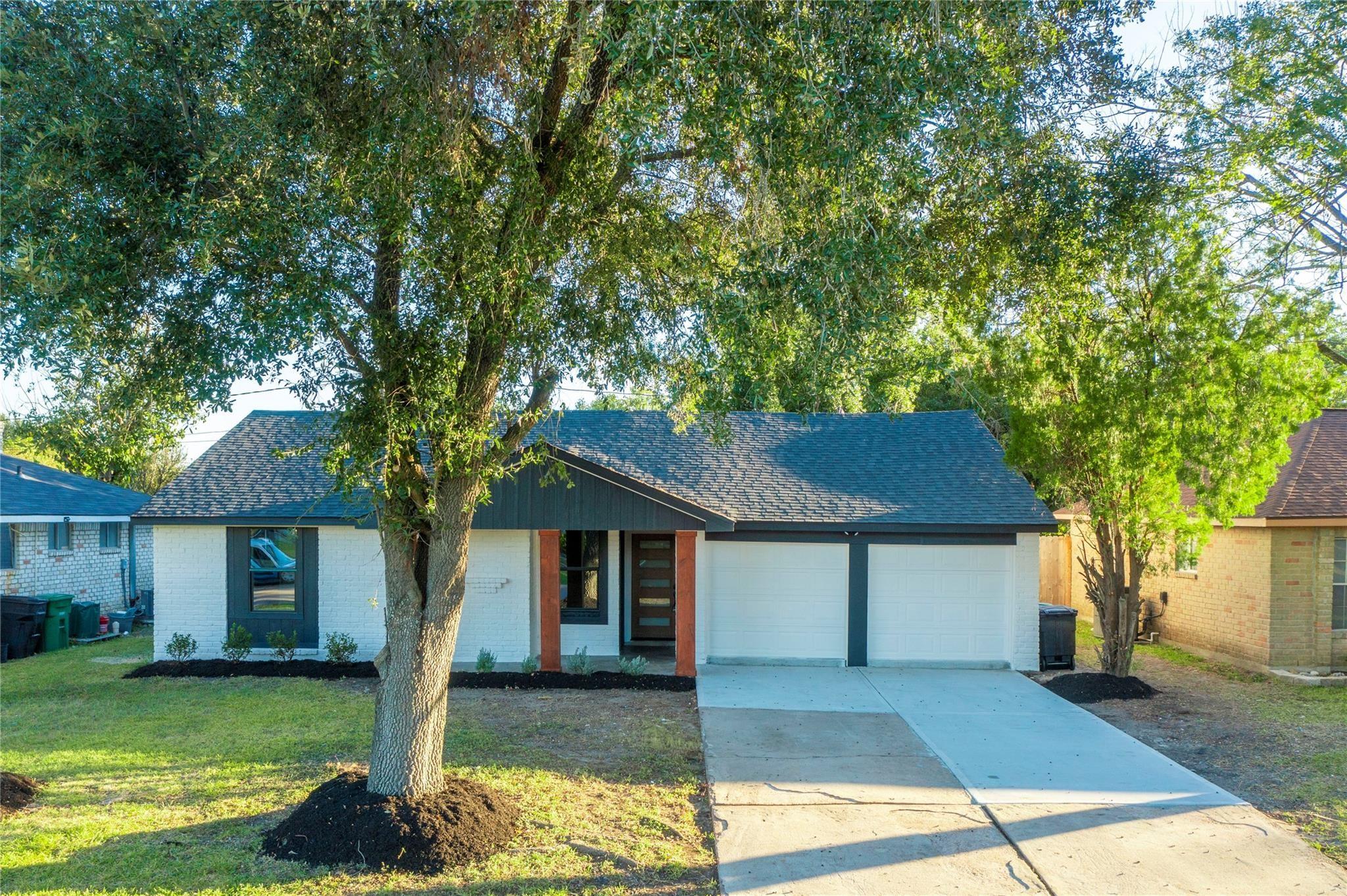 10907 Sharpview Drive