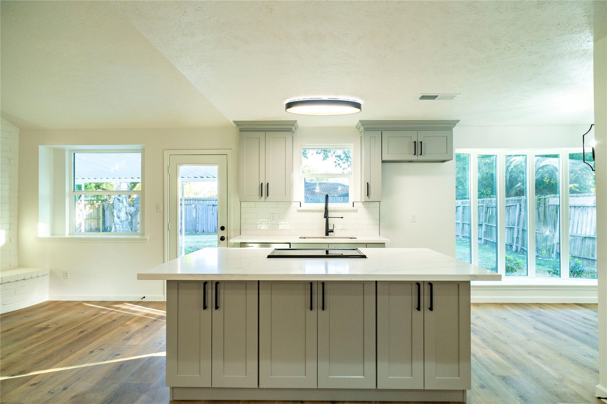 10907 Sharpview Drive