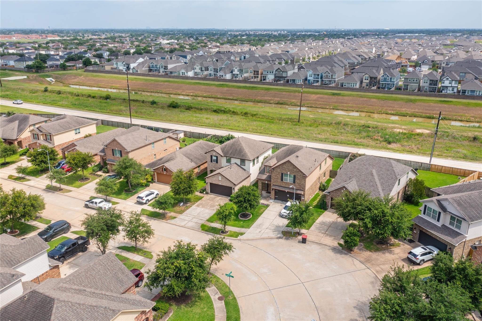 8014 Oxbow Manor Lane