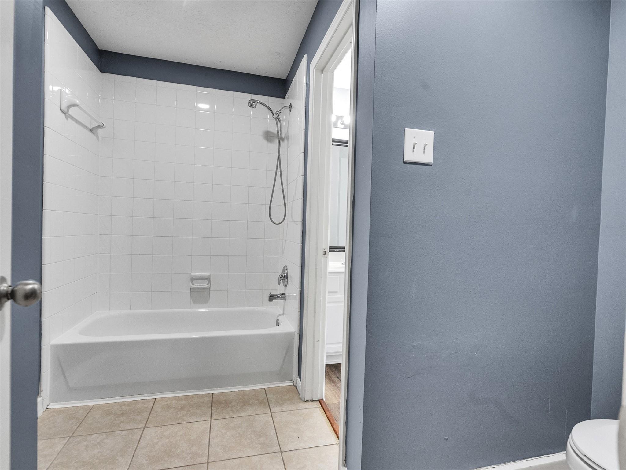 16715 Hibiscus Point Drive