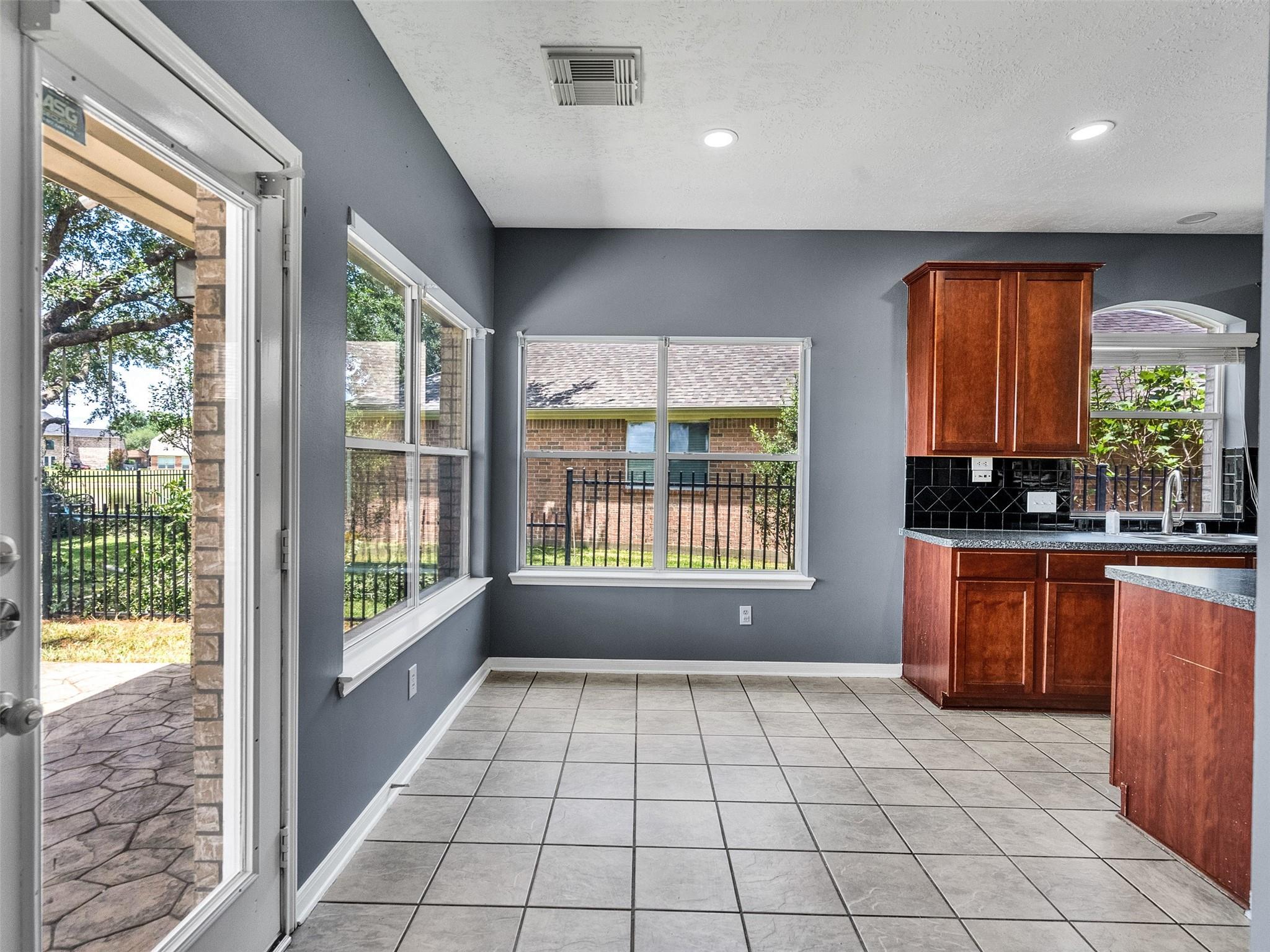 16715 Hibiscus Point Drive