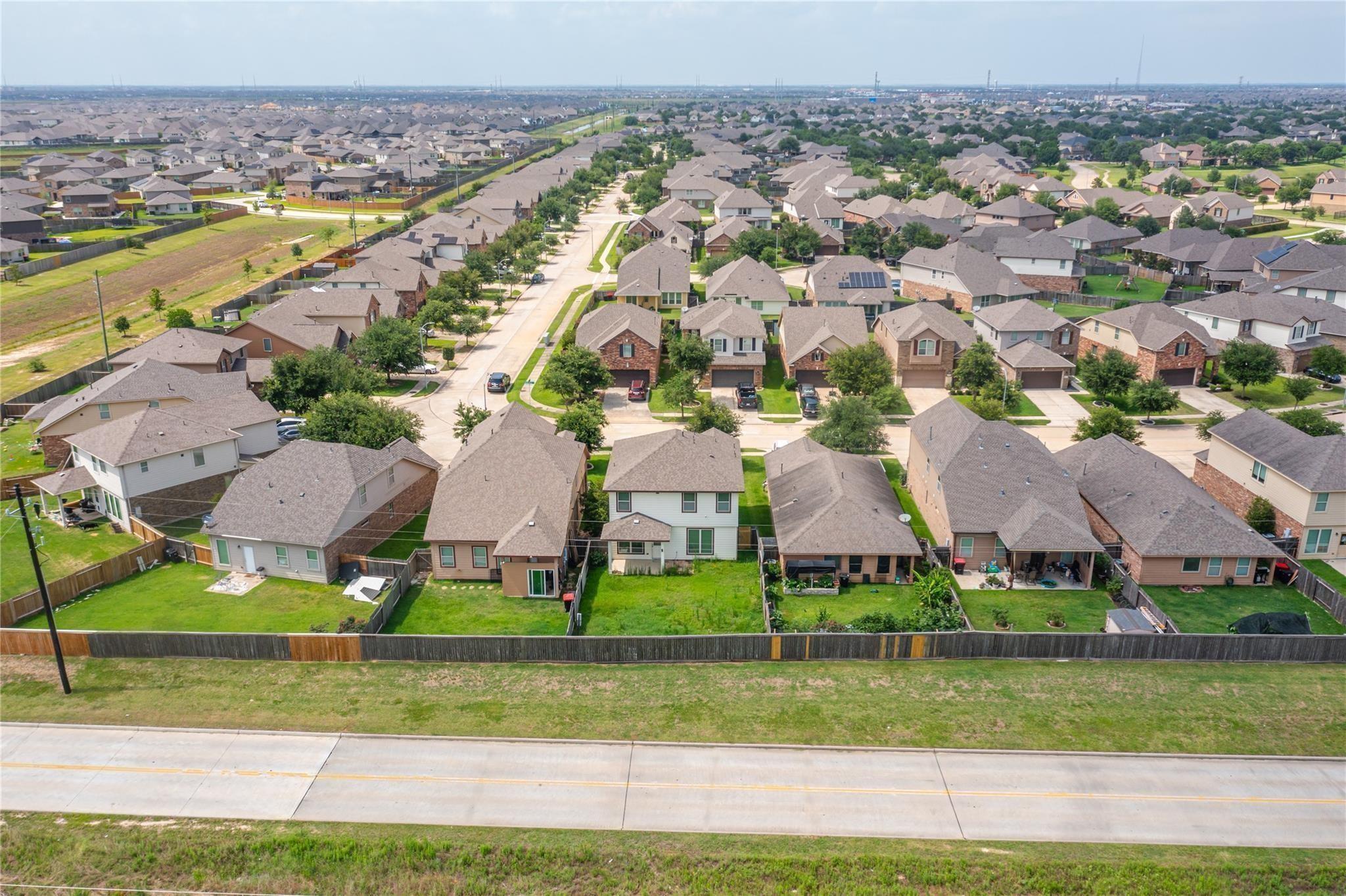 8014 Oxbow Manor Lane