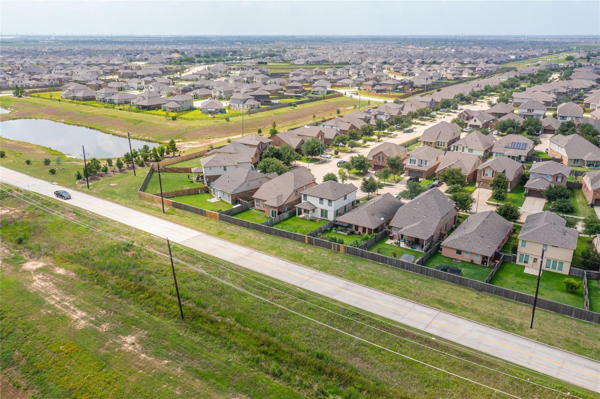 8014 Oxbow Manor Lane