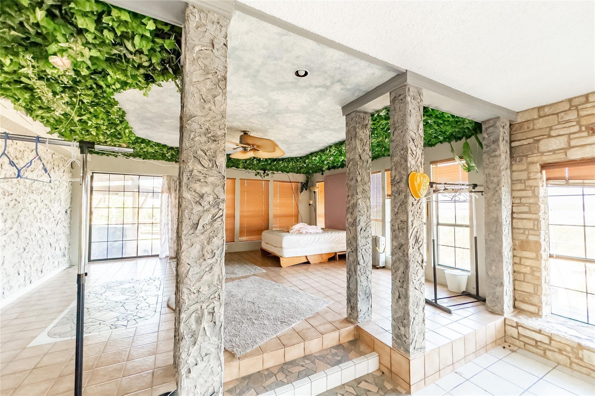 890 Rattlesnake Road