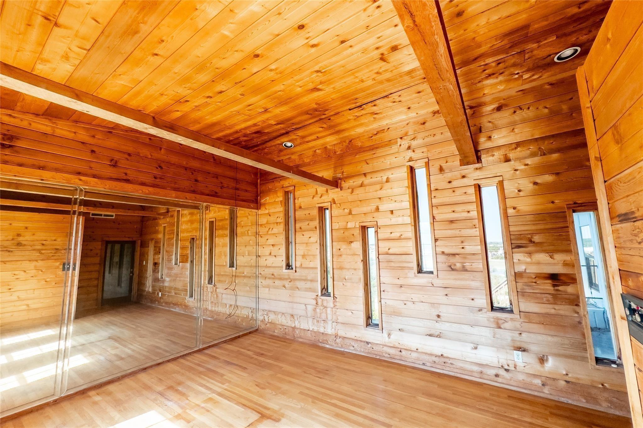 890 Rattlesnake Road