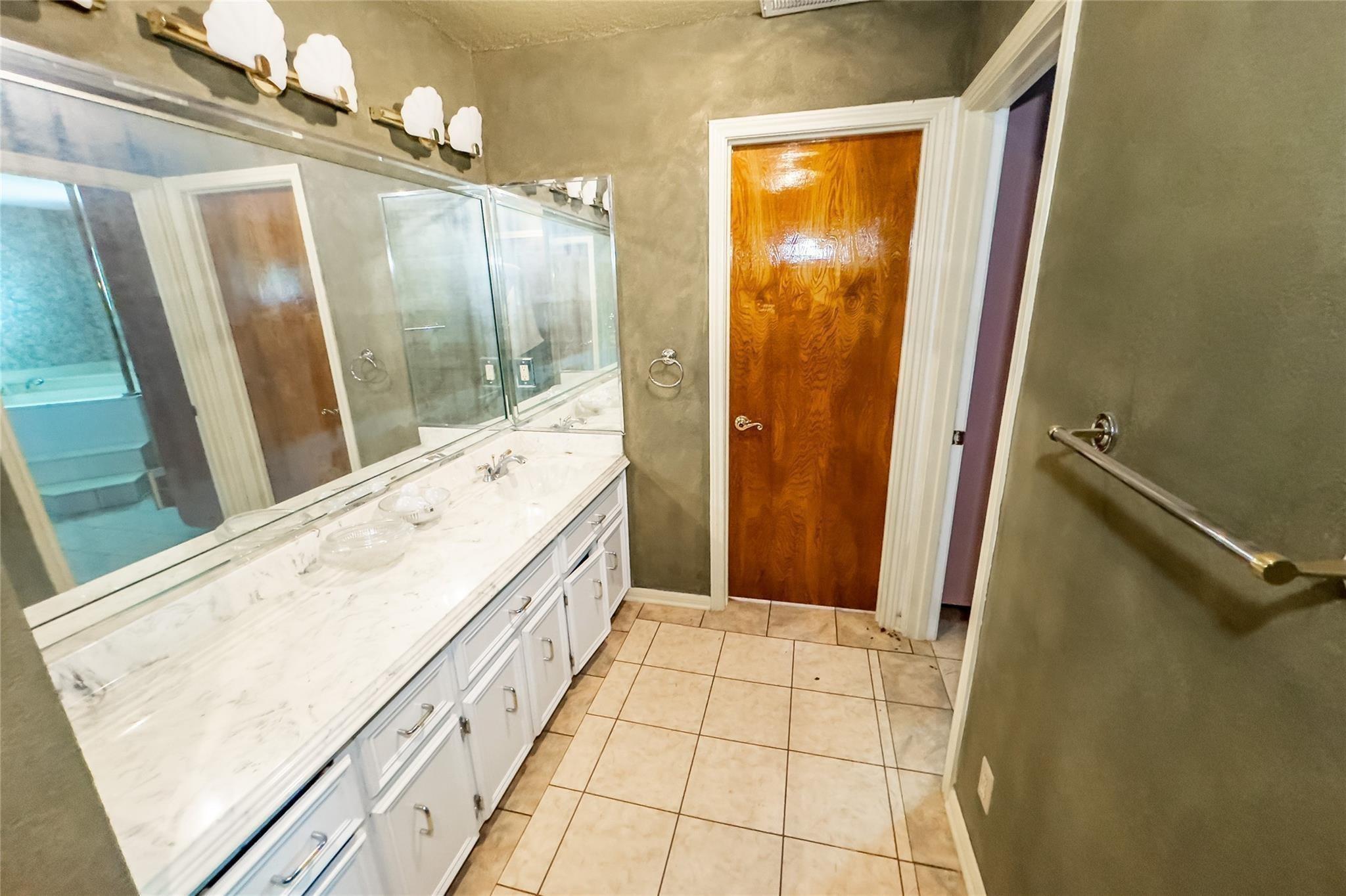 890 Rattlesnake Road