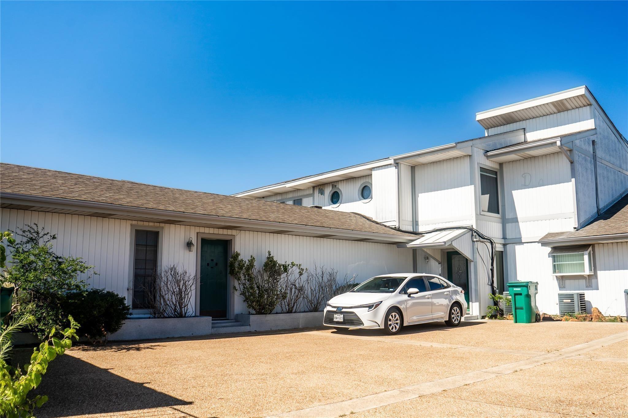 890 Rattlesnake Road