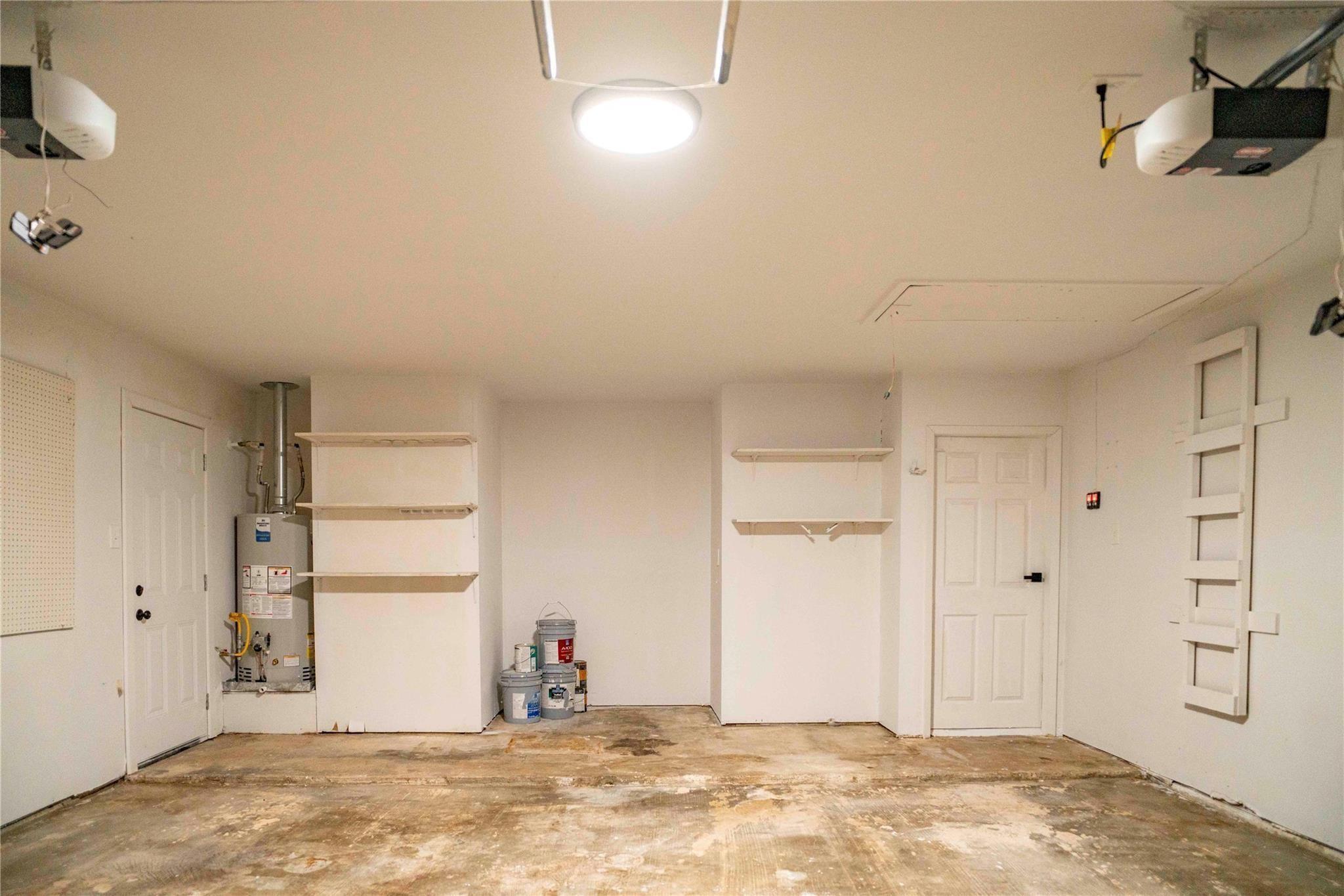 9214 Woodland Oaks Drive